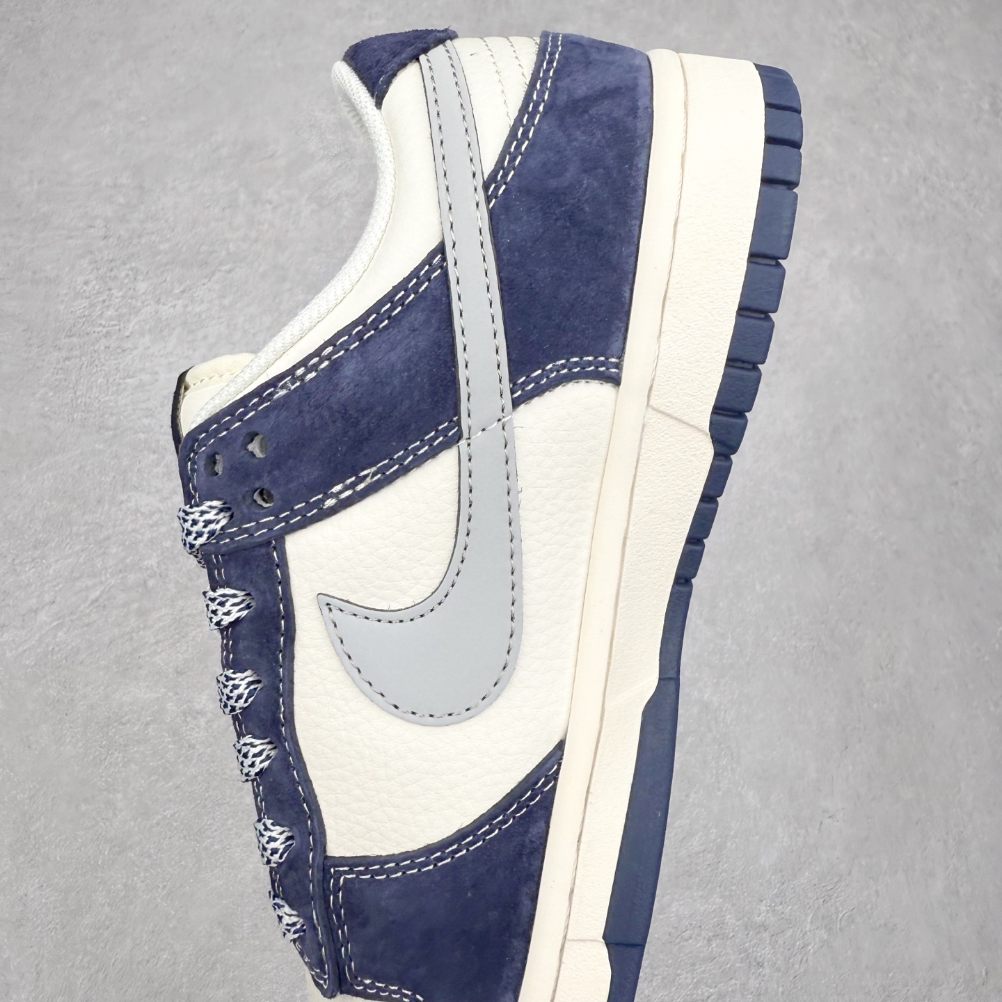 图片[7]-NK Dunk Low 定制配色 XY1688-008 大厂出品 极力推荐 原装头层材料 独家版型蒸餾加工帶來的是更好的视觉和脚感体验大厂纯原品质出货 清洁度 电绣工艺 皮料切割干净无任何毛边 细节完美 实拍调校N版已经零色差零失真 百分百还原实物色彩所见即所得 不存在货不对板色差等低级问题 选购参考实物拍摄 不混卖不参货 只用心做好货严格选品 承诺混一赔十 尺码：36 36.5 37.5 38 38.5 39 40 40.5 41 42 42.5 43 44 44.5 45-选品中心