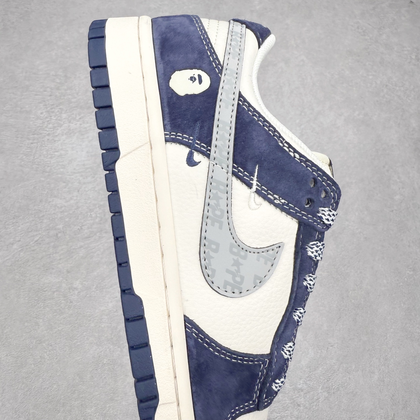 图片[6]-NK Dunk Low 定制配色 XY1688-008 大厂出品 极力推荐 原装头层材料 独家版型蒸餾加工帶來的是更好的视觉和脚感体验大厂纯原品质出货 清洁度 电绣工艺 皮料切割干净无任何毛边 细节完美 实拍调校N版已经零色差零失真 百分百还原实物色彩所见即所得 不存在货不对板色差等低级问题 选购参考实物拍摄 不混卖不参货 只用心做好货严格选品 承诺混一赔十 尺码：36 36.5 37.5 38 38.5 39 40 40.5 41 42 42.5 43 44 44.5 45-选品中心