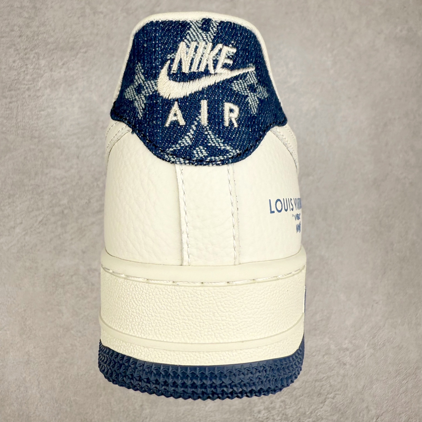 图片[8]-NK Air Force 1´07 Low 空军一号低帮百搭休闲运动板鞋 SC9207-536 柔软、弹性十足的缓震性能和出色的中底设计 横跨复古与现代的外型结合 造就出风靡全球 三十多年的Force 1 直到今天还深受青睐 实拍调校N版已经零色差零失真 百分百还原实物色彩所见即所得 不存在货不对板色差等低级问题 选购参考实物拍摄 不混卖不参货 只用心做好货严格选品 承诺混一赔十 尺码：36 36.5 37.5 38 38.5 39 40 40.5 41 42 42.5 43 44 44.5 45-选品中心