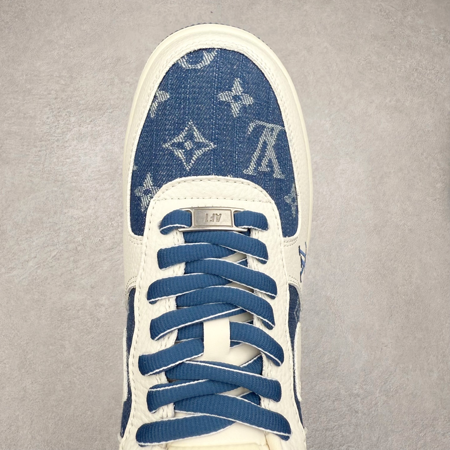 图片[4]-NK Air Force 1´07 Low 空军一号低帮百搭休闲运动板鞋 SC9207-536 柔软、弹性十足的缓震性能和出色的中底设计 横跨复古与现代的外型结合 造就出风靡全球 三十多年的Force 1 直到今天还深受青睐 实拍调校N版已经零色差零失真 百分百还原实物色彩所见即所得 不存在货不对板色差等低级问题 选购参考实物拍摄 不混卖不参货 只用心做好货严格选品 承诺混一赔十 尺码：36 36.5 37.5 38 38.5 39 40 40.5 41 42 42.5 43 44 44.5 45-选品中心