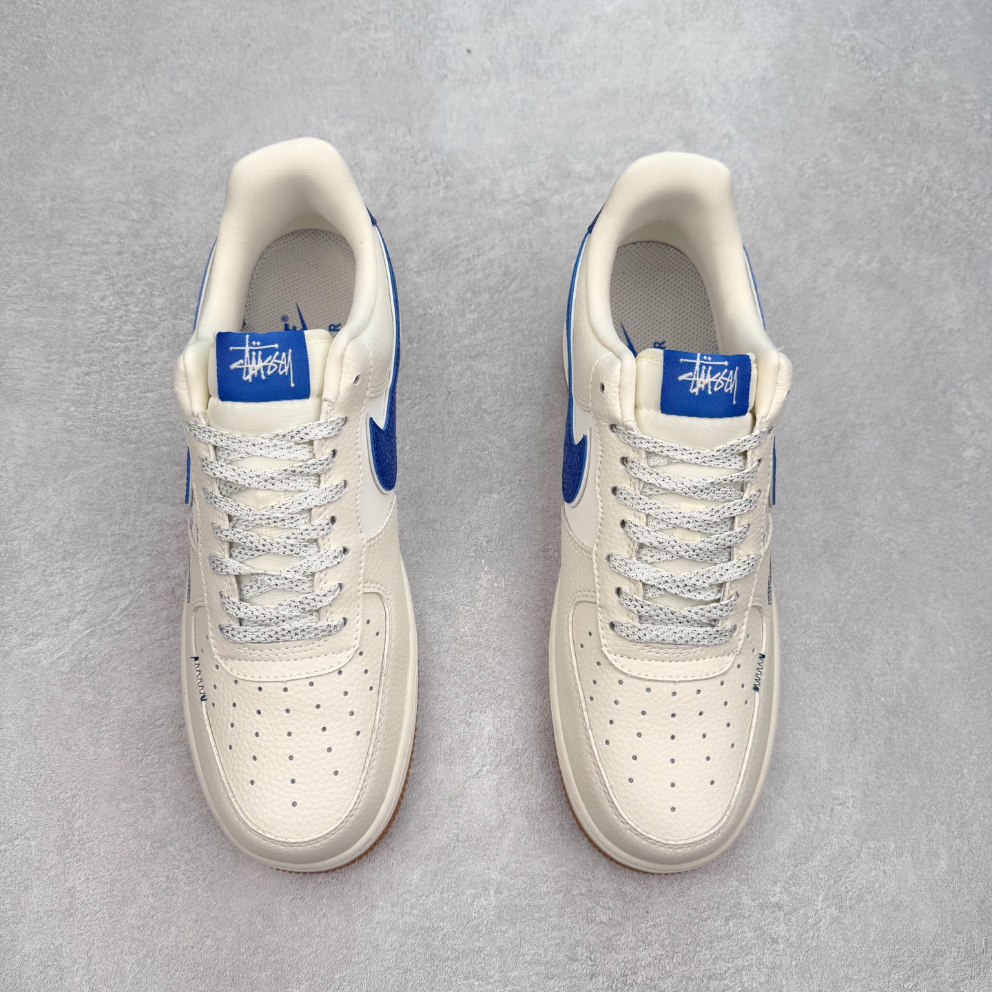 图片[2]-NK Air Force 1´07 Low 空军一号低帮百搭休闲运动板鞋 KJ1688-006 柔软、弹性十足的缓震性能和出色的中底设计 横跨复古与现代的外型结合 造就出风靡全球 三十多年的Force 1 直到今天还深受青睐 实拍调校N版已经零色差零失真 百分百还原实物色彩所见即所得 不存在货不对板色差等低级问题 选购参考实物拍摄 不混卖不参货 只用心做好货严格选品 承诺混一赔十 尺码：36 36.5 37.5 38 38.5 39 40 40.5 41 42 42.5 43 44 44.5 45-选品中心