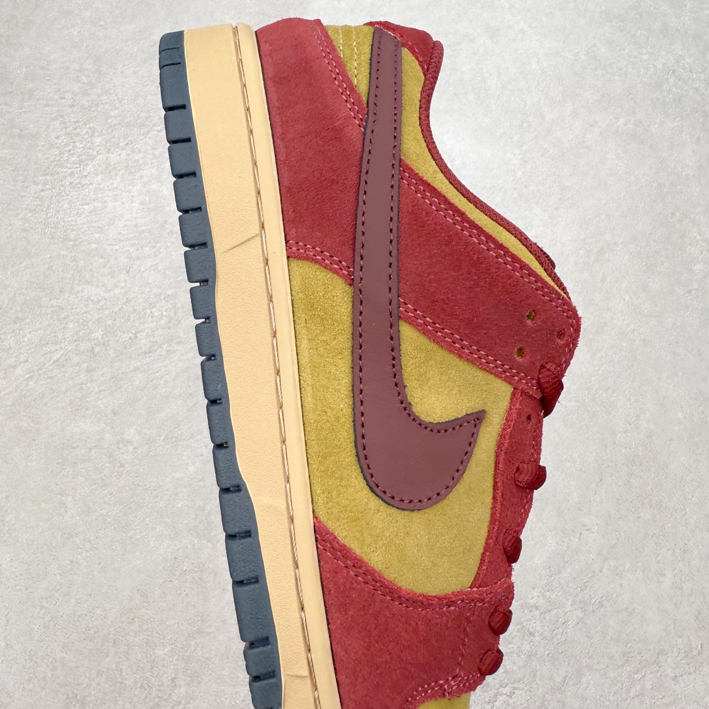 图片[6]-＃F版 NK Dunk SB DUNK LOW PRO 酒红米 HQ1625-600 极限压缩利润空间 超乎所想的高性价比 用料绝不含糊 原盒原配 正确耐磨橡胶大底 超高清洁度 全鞋零毛边皮料切割 全套原楦原模倾力打造完美版型 尺码：36 36.5 37.5 38 38.5 39 40 40.5 41 42 42.5 43 44 44.5 45 46 47.5-选品中心