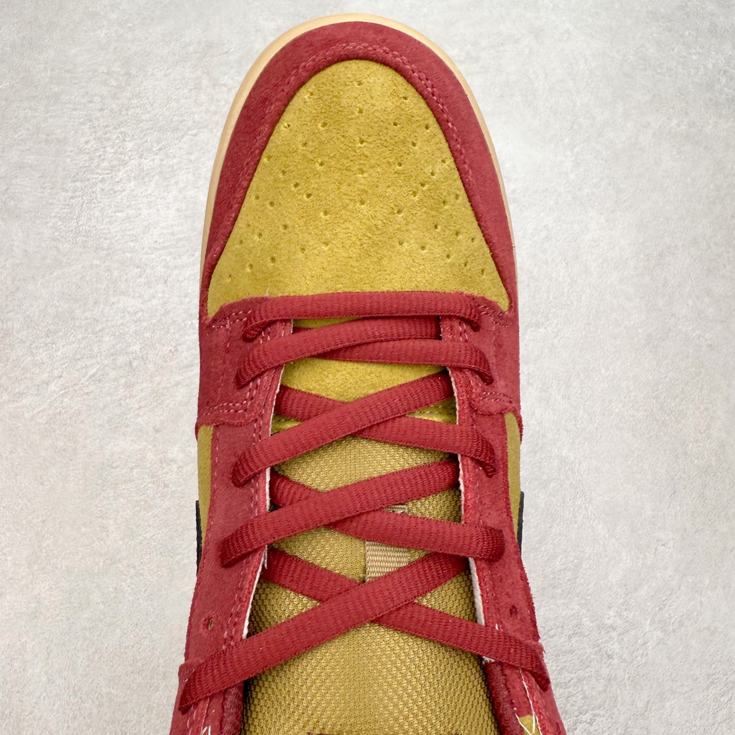 图片[4]-＃F版 NK Dunk SB DUNK LOW PRO 酒红米 HQ1625-600 极限压缩利润空间 超乎所想的高性价比 用料绝不含糊 原盒原配 正确耐磨橡胶大底 超高清洁度 全鞋零毛边皮料切割 全套原楦原模倾力打造完美版型 尺码：36 36.5 37.5 38 38.5 39 40 40.5 41 42 42.5 43 44 44.5 45 46 47.5-选品中心