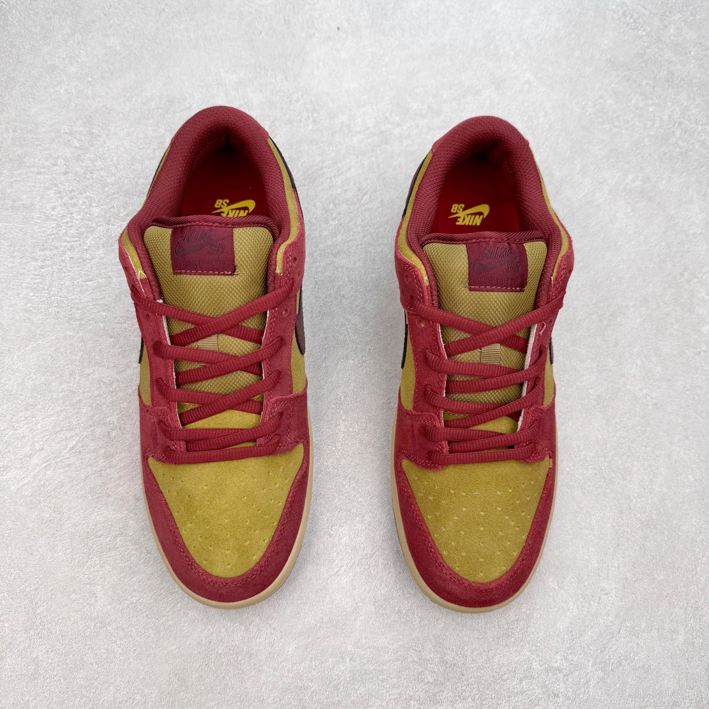 图片[2]-＃F版 NK Dunk SB DUNK LOW PRO 酒红米 HQ1625-600 极限压缩利润空间 超乎所想的高性价比 用料绝不含糊 原盒原配 正确耐磨橡胶大底 超高清洁度 全鞋零毛边皮料切割 全套原楦原模倾力打造完美版型 尺码：36 36.5 37.5 38 38.5 39 40 40.5 41 42 42.5 43 44 44.5 45 46 47.5-选品中心