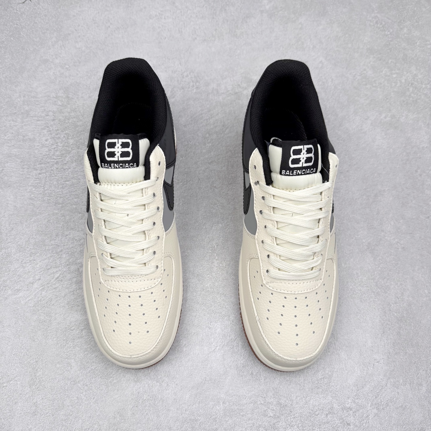 图片[2]-NK Air Force 1´07 Low 空军一号低帮百搭休闲运动板鞋 HJ3318-005 柔软、弹性十足的缓震性能和出色的中底设计 横跨复古与现代的外型结合 造就出风靡全球 三十多年的Force 1 直到今天还深受青睐 实拍调校N版已经零色差零失真 百分百还原实物色彩所见即所得 不存在货不对板色差等低级问题 选购参考实物拍摄 不混卖不参货 只用心做好货严格选品 承诺混一赔十 尺码：36 36.5 37.5 38 38.5 39 40 40.5 41 42 42.5 43 44 44.5 45-选品中心