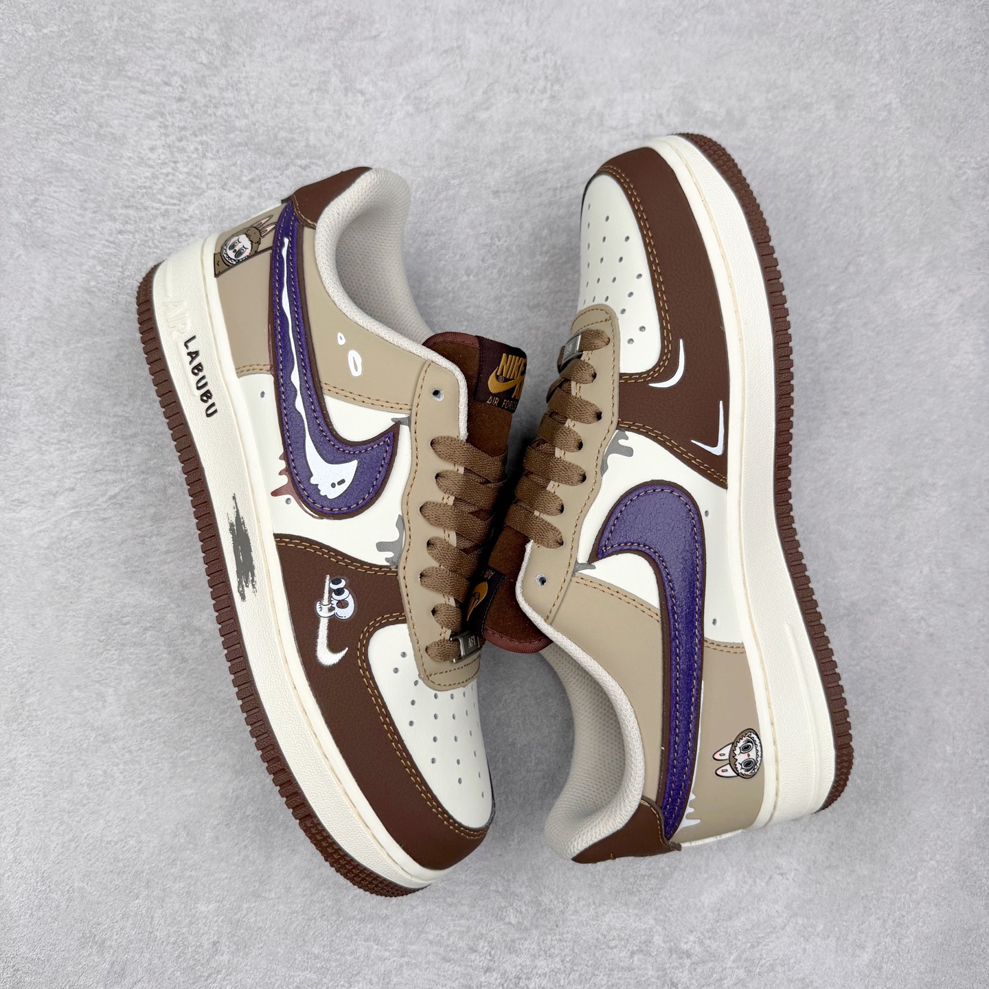 图片[3]-NK Air Force 1´07 Low 空军一号低帮百搭休闲运动板鞋 LJ8822-111 柔软、弹性十足的缓震性能和出色的中底设计 横跨复古与现代的外型结合 造就出风靡全球 三十多年的Force 1 直到今天还深受青睐 实拍调校N版已经零色差零失真 百分百还原实物色彩所见即所得 不存在货不对板色差等低级问题 选购参考实物拍摄 不混卖不参货 只用心做好货严格选品 承诺混一赔十 尺码：36 36.5 37.5 38 38.5 39 40 40.5 41 42 42.5 43 44 44.5 45-选品中心