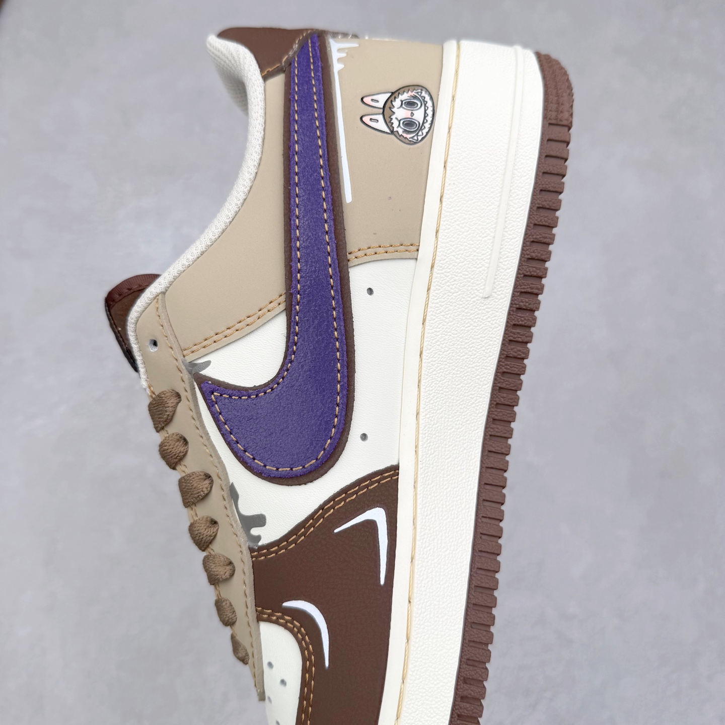 图片[7]-NK Air Force 1´07 Low 空军一号低帮百搭休闲运动板鞋 LJ8822-111 柔软、弹性十足的缓震性能和出色的中底设计 横跨复古与现代的外型结合 造就出风靡全球 三十多年的Force 1 直到今天还深受青睐 实拍调校N版已经零色差零失真 百分百还原实物色彩所见即所得 不存在货不对板色差等低级问题 选购参考实物拍摄 不混卖不参货 只用心做好货严格选品 承诺混一赔十 尺码：36 36.5 37.5 38 38.5 39 40 40.5 41 42 42.5 43 44 44.5 45-选品中心