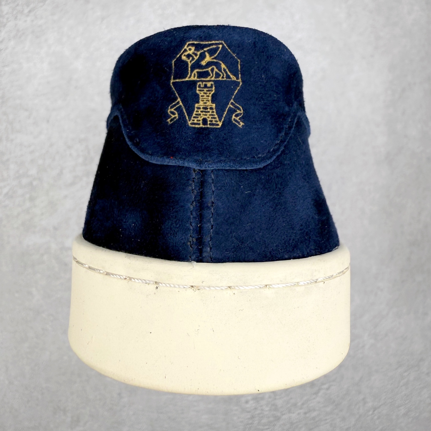 图片[8]-Brunello Cucinelli 小牛皮套脚圆头乐福鞋 Brunello Cucinelli是来自意大利的世界顶级奢侈品牌，被誉为低调奢华的“山羊绒之王”和“服装界真正的奢侈品”。很多人都知道羊绒Cashmere顶级、昂贵，一穿就脱不下来，还很容易和其他衣服相互搭配，但是，再也没有比Brunello Cucinelli 这个品牌更懂得把顶级的羊绒面料设计出一种“低调的奢华”的风格。尺码：37 38 39 40 41 42 43 44 45 46-选品中心