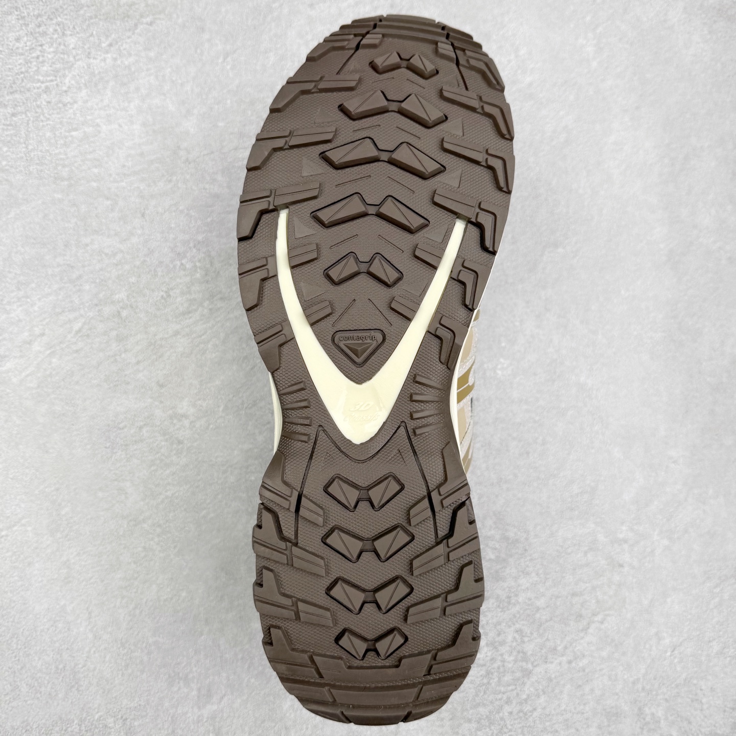 图片[9]-＃C版 SALOMON XA Pro 3D ADV 萨洛蒙潮流越野机能户外功能鞋 纯原外贸平台特供订单 耗时半年巨作 全套原纸板楦头开发 原厂特供网布配套加持 确保原汁原味 完美呈现版型 原档数据独家私模五层组合大底 原装Ortholite轻量化鞋垫 中底布带钢印编号 原厂TPU锁扣 进口港宝加持 后跟自然饱满 还原公司包裹性 鞋面采用SENSIFT贴合技术 全方位贴合包裹脚型 鞋跟部鞋底牵引设计 提供强大的抓地性能 更适应野外崎岖不平的道路 其3D ADVANCED CHASSIS底盘 材料轻量大化 钉齿设计更具稳定性 防护性 鞋底易磨损区运用CONTAGRIP高耐磨材料 应对城市硬质路面长距离跑考验 尺码：36 36.5 37.5 38 38.5 39 40 40.5 41 42 42.5 43 44 44.5 45-选品中心