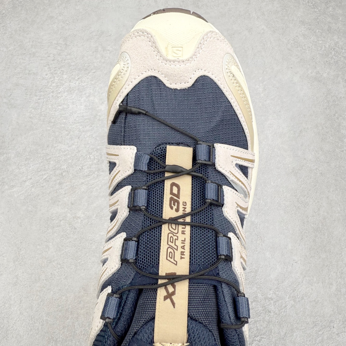 图片[4]-＃C版 SALOMON XA Pro 3D ADV 萨洛蒙潮流越野机能户外功能鞋 纯原外贸平台特供订单 耗时半年巨作 全套原纸板楦头开发 原厂特供网布配套加持 确保原汁原味 完美呈现版型 原档数据独家私模五层组合大底 原装Ortholite轻量化鞋垫 中底布带钢印编号 原厂TPU锁扣 进口港宝加持 后跟自然饱满 还原公司包裹性 鞋面采用SENSIFT贴合技术 全方位贴合包裹脚型 鞋跟部鞋底牵引设计 提供强大的抓地性能 更适应野外崎岖不平的道路 其3D ADVANCED CHASSIS底盘 材料轻量大化 钉齿设计更具稳定性 防护性 鞋底易磨损区运用CONTAGRIP高耐磨材料 应对城市硬质路面长距离跑考验 尺码：36 36.5 37.5 38 38.5 39 40 40.5 41 42 42.5 43 44 44.5 45-选品中心