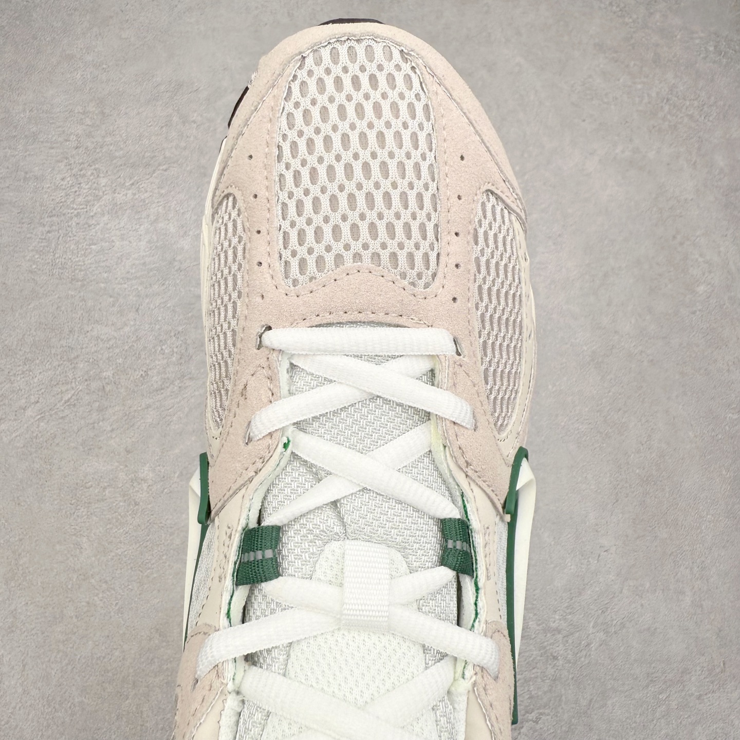 图片[4]-NK V5 RNR 舒适百搭防滑耐磨低帮跑步鞋 IH4381-437 舒适有型适合日常穿着 该鞋款延续千禧年经典设计搭载泡绵中底 厚实而轻盈匠心细节巧搭立体耐克勾标志焕新演绎复古跑鞋 鞋款从千禧年美学汲取灵感 混搭多种材质突显层次感立体感和传统跑步风范 尺码：36 36.5 37.5 38 38.5 39 40 40.5 41 42 42.5 43 44 44.5 45-选品中心