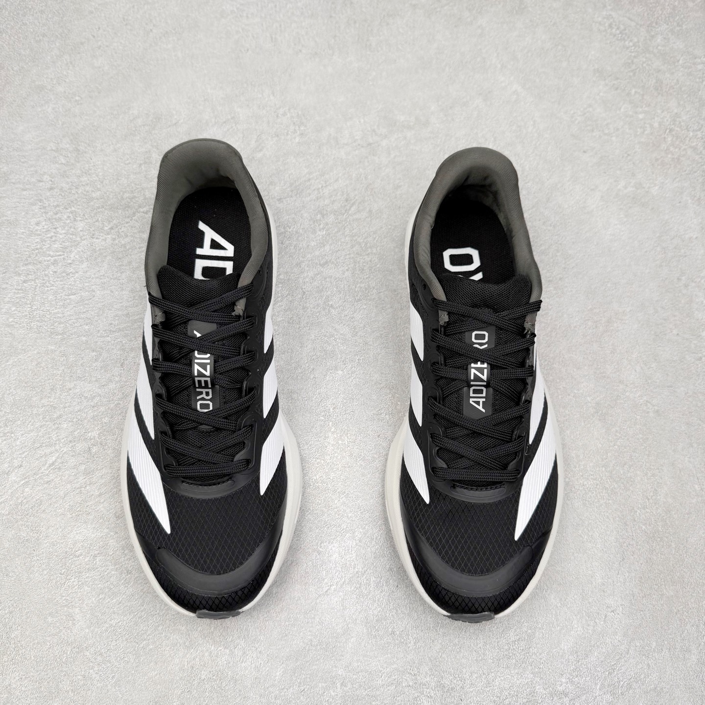 图片[2]-AD Adizero BK 夏季透气网眼竞速跑鞋 JP6528 融合Lightstrike和Lightstrike Pro技术 采用乙烯/乙酸乙烯酯(EVA)材质 打造舒适中底 含ENERGYROD能量碳柱 旨在为步伐添活力 尺码：36 36.5 37 38 38.5 39 40 40.5 41 42 42.5 43 44 44.5 45-选品中心