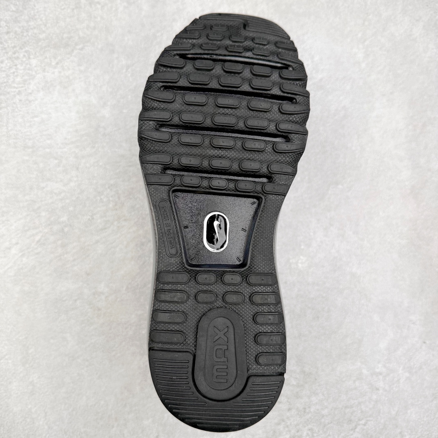 图片[9]-NK Air Max 2013 经典舒适时尚耐磨透气低帮气垫跑步鞋 HF3660-101 携时尚设计闪亮回归 出众有型 采用网眼布细节和运动风无缝覆面 助你保持清爽感受 塑就焕新造型 经典 Flywire 设计搭配经典全掌型 Max Air 缓震配置 缔造出众舒适感和支撑效果实拍调校N版已经零色差零失真 百分百还原实物色彩所见即所得 不存在货不对板色差等低级问题 选购参考实物拍摄 不混卖不参货 只用心做好货严格选品 承诺混一赔十 尺码：36 36.5 37.5 38 38.5 39 40 40.5 41 42 42.5 43 44 44.5 45 46-选品中心