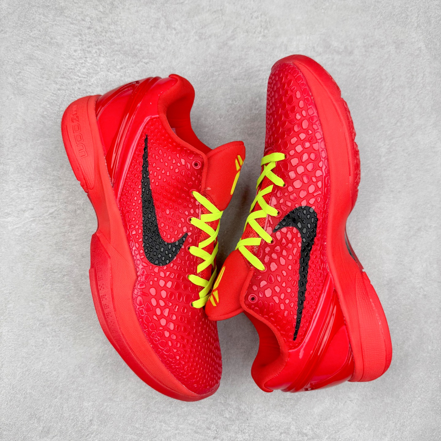 图片[3]-＃福利特价 NK Kobe 6 Protro 科比6代专业实战篮球鞋 采用了复合式的鞋面 内层为透气网面 中层加载Fly wire科技 而外层则用聚氨酯岛状结构塑造出非常逼真的蛇麟纹路 多层的鞋面结构带来了更好的透气性和更有针对性的保护 加入了双层记忆海绵鞋垫 可根据球员脚形自动调节以提高合脚度 使脚感更加柔软舒适 赋予球员非一般的球场舒适感受 实拍调校N版已经零色差零失真 百分百还原实物色彩所见即所得 不存在货不对板色差等低级问题 选购参考实物拍摄 不混卖不参货 只用心做好货严格选品 承诺混一赔十 尺码：36 36.5 37.5 38 38.5 39 40 40.5 41 42 42.5 43 44 44.5 45 46-选品中心