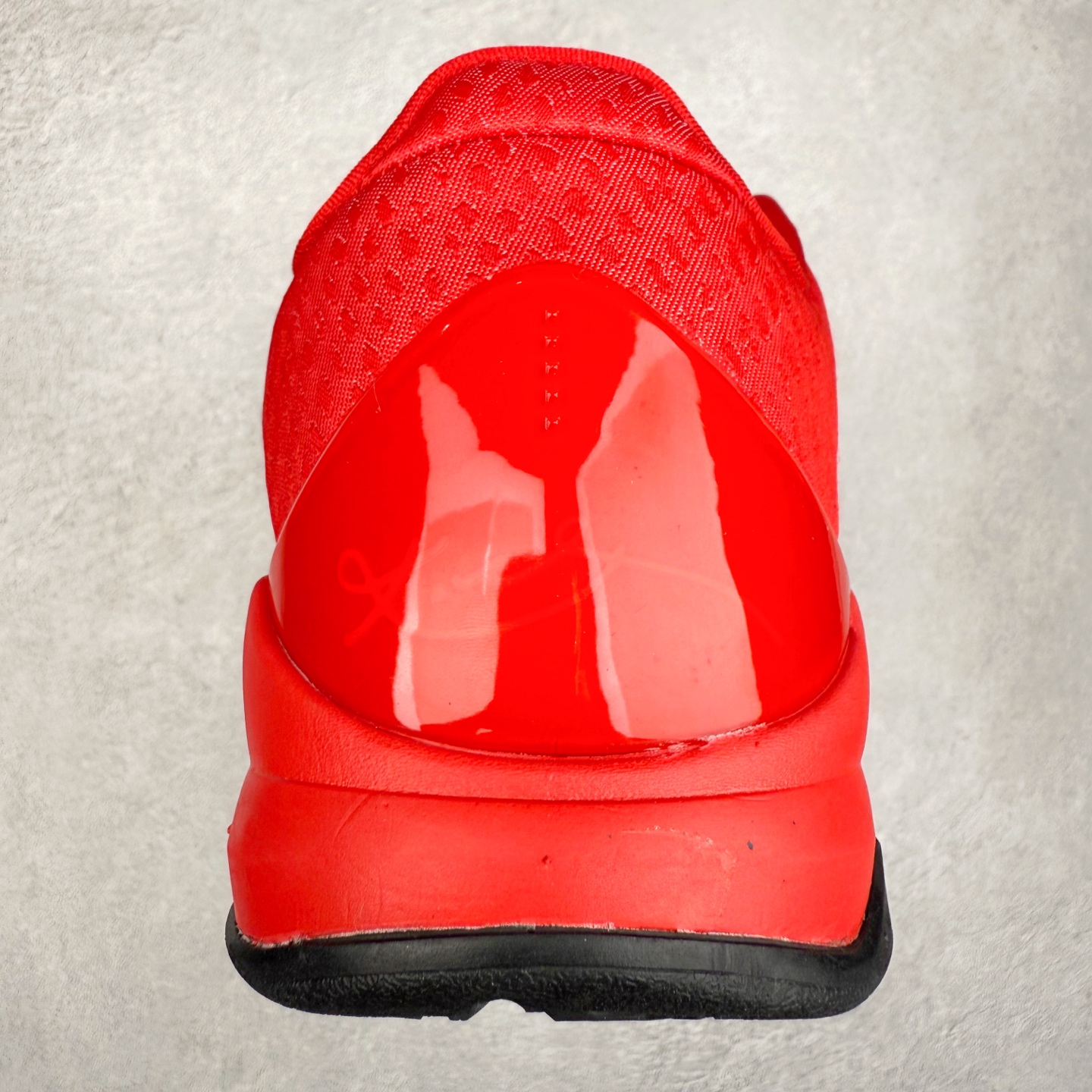 图片[8]-＃福利特价 NK Kobe 5 Protro 科比5代专业实战篮球鞋 采用了复合式的鞋面 内层为透气网面 中层加载Fly wire科技 而外层则用聚氨酯岛状结构塑造出非常逼真的蛇麟纹路 多层的鞋面结构带来了更好的透气性和更有针对性的保护 加入了双层记忆海绵鞋垫 可根据球员脚形自动调节以提高合脚度 使脚感更加柔软舒适 赋予球员非一般的球场舒适感受 实拍调校N版已经零色差零失真 百分百还原实物色彩所见即所得 不存在货不对板色差等低级问题 选购参考实物拍摄 不混卖不参货 只用心做好货严格选品 承诺混一赔十 尺码：36 36.5 37.5 38 38.5 39 40 40.5 41 42 42.5 43 44 44.5 45 46-选品中心