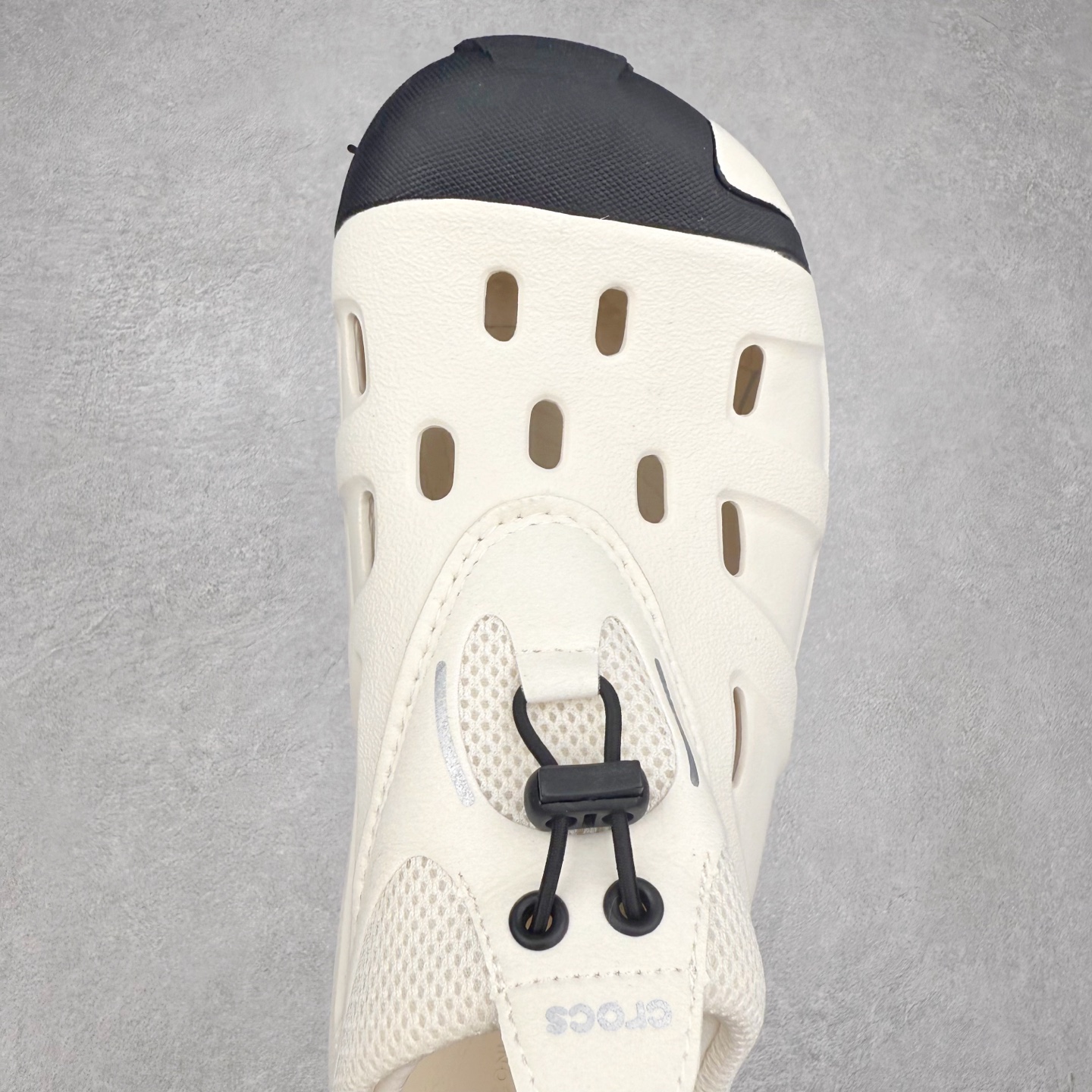 图片[4]-Crocs Quick Trail 卡骆驰舒适百搭轻便耐磨沙滩凉鞋 Crocs（卡骆驰）是全球创新休闲男、女、童鞋的出色品牌。Crocs秉承核心的塑模鞋履工艺，推出了适宜四季的丰富休闲鞋品。所有Crocs鞋款均采用Croslite材料制造，这项技术令每一双鞋都具有柔软、舒适、轻便、无痕的出色品质，而这也是每个Crocs拥有者所了解和钟爱的。实拍调校N版已经零色差零失真 百分百还原实物色彩所见即所得 不存在货不对板色差等低级问题 选购参考实物拍摄 不混卖不参货 只用心做好货严格选品 承诺混一赔十 尺码：36 36.5 37.5 38 38.5 39 40 40.5 41 42 42.5 43 44 44.5 45-选品中心