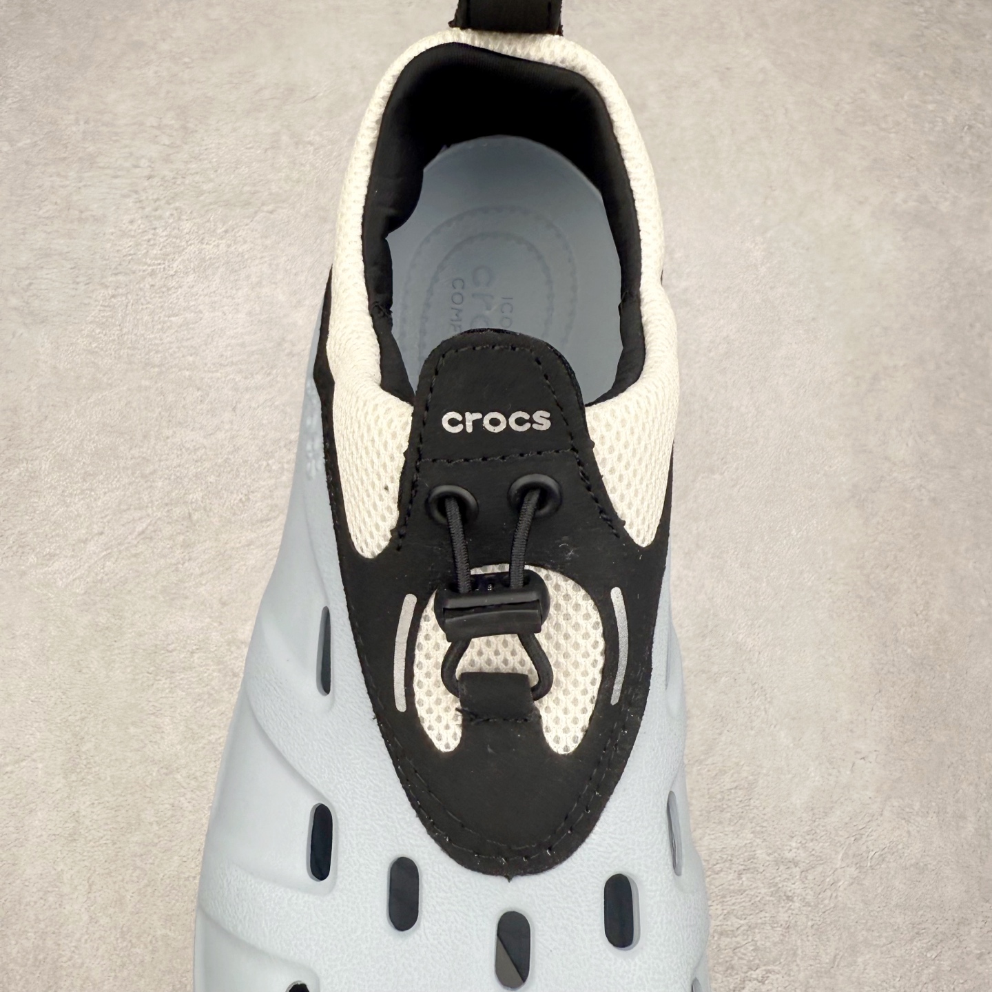 图片[5]-Crocs Quick Trail 卡骆驰舒适百搭轻便耐磨沙滩凉鞋 Crocs（卡骆驰）是全球创新休闲男、女、童鞋的出色品牌。Crocs秉承核心的塑模鞋履工艺，推出了适宜四季的丰富休闲鞋品。所有Crocs鞋款均采用Croslite材料制造，这项技术令每一双鞋都具有柔软、舒适、轻便、无痕的出色品质，而这也是每个Crocs拥有者所了解和钟爱的。实拍调校N版已经零色差零失真 百分百还原实物色彩所见即所得 不存在货不对板色差等低级问题 选购参考实物拍摄 不混卖不参货 只用心做好货严格选品 承诺混一赔十 尺码：36 36.5 37.5 38 38.5 39 40 40.5 41 42 42.5 43 44 44.5 45-选品中心