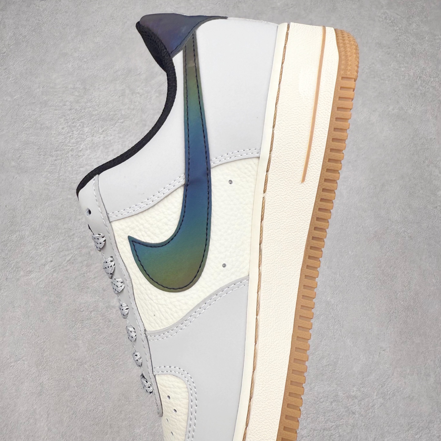 图片[7]-NK Air Force 1´07 Low 空军一号低帮百搭休闲运动板鞋 LW9279-020 柔软、弹性十足的缓震性能和出色的中底设计 横跨复古与现代的外型结合 造就出风靡全球 三十多年的Force 1 直到今天还深受青睐 实拍调校N版已经零色差零失真 百分百还原实物色彩所见即所得 不存在货不对板色差等低级问题 选购参考实物拍摄 不混卖不参货 只用心做好货严格选品 承诺混一赔十 尺码：36 36.5 37.5 38 38.5 39 40 40.5 41 42 42.5 43 44 44.5 45-选品中心