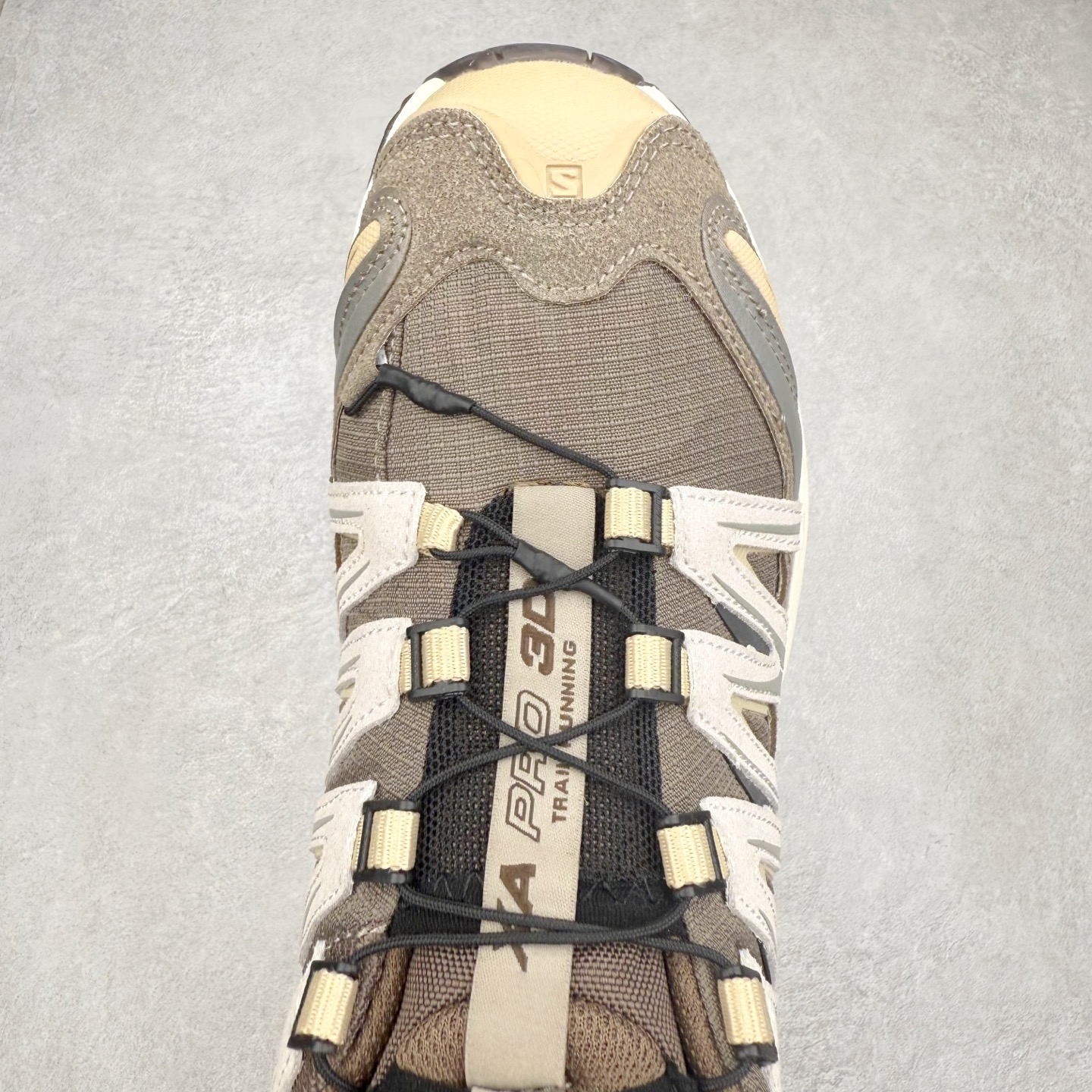 图片[4]-＃C版 SALOMON XA Pro 3D ADV 萨洛蒙潮流越野机能户外功能鞋 纯原外贸平台特供订单 耗时半年巨作 全套原纸板楦头开发 原厂特供网布配套加持 确保原汁原味 完美呈现版型 原档数据独家私模五层组合大底 原装Ortholite轻量化鞋垫 中底布带钢印编号 原厂TPU锁扣 进口港宝加持 后跟自然饱满 还原公司包裹性 鞋面采用SENSIFT贴合技术 全方位贴合包裹脚型 鞋跟部鞋底牵引设计 提供强大的抓地性能 更适应野外崎岖不平的道路 其3D ADVANCED CHASSIS底盘 材料轻量大化 钉齿设计更具稳定性 防护性 鞋底易磨损区运用CONTAGRIP高耐磨材料 应对城市硬质路面长距离跑考验 尺码：36 36.5 37.5 38 38.5 39 40 40.5 41 42 42.5 43 44 44.5 45-选品中心