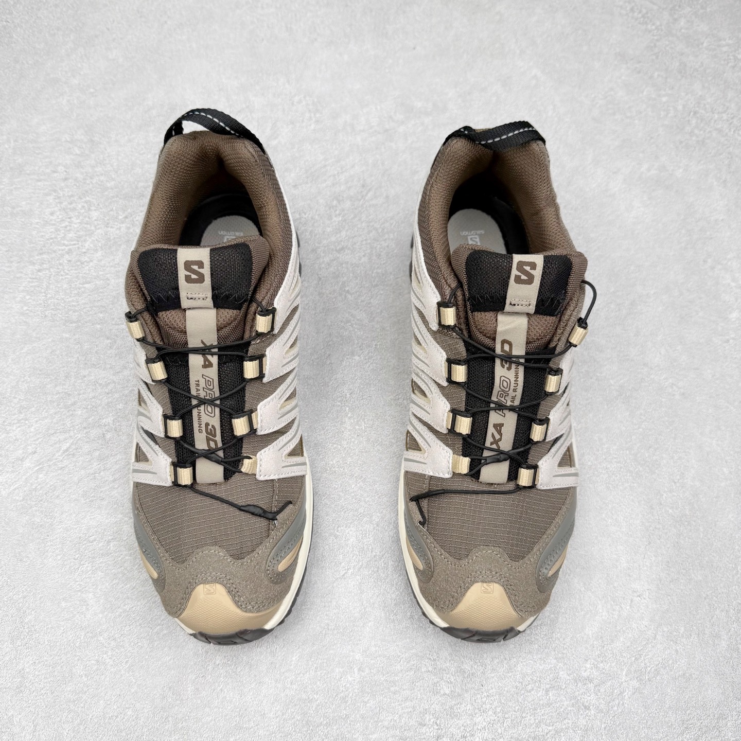 图片[2]-＃C版 SALOMON XA Pro 3D ADV 萨洛蒙潮流越野机能户外功能鞋 纯原外贸平台特供订单 耗时半年巨作 全套原纸板楦头开发 原厂特供网布配套加持 确保原汁原味 完美呈现版型 原档数据独家私模五层组合大底 原装Ortholite轻量化鞋垫 中底布带钢印编号 原厂TPU锁扣 进口港宝加持 后跟自然饱满 还原公司包裹性 鞋面采用SENSIFT贴合技术 全方位贴合包裹脚型 鞋跟部鞋底牵引设计 提供强大的抓地性能 更适应野外崎岖不平的道路 其3D ADVANCED CHASSIS底盘 材料轻量大化 钉齿设计更具稳定性 防护性 鞋底易磨损区运用CONTAGRIP高耐磨材料 应对城市硬质路面长距离跑考验 尺码：36 36.5 37.5 38 38.5 39 40 40.5 41 42 42.5 43 44 44.5 45-选品中心