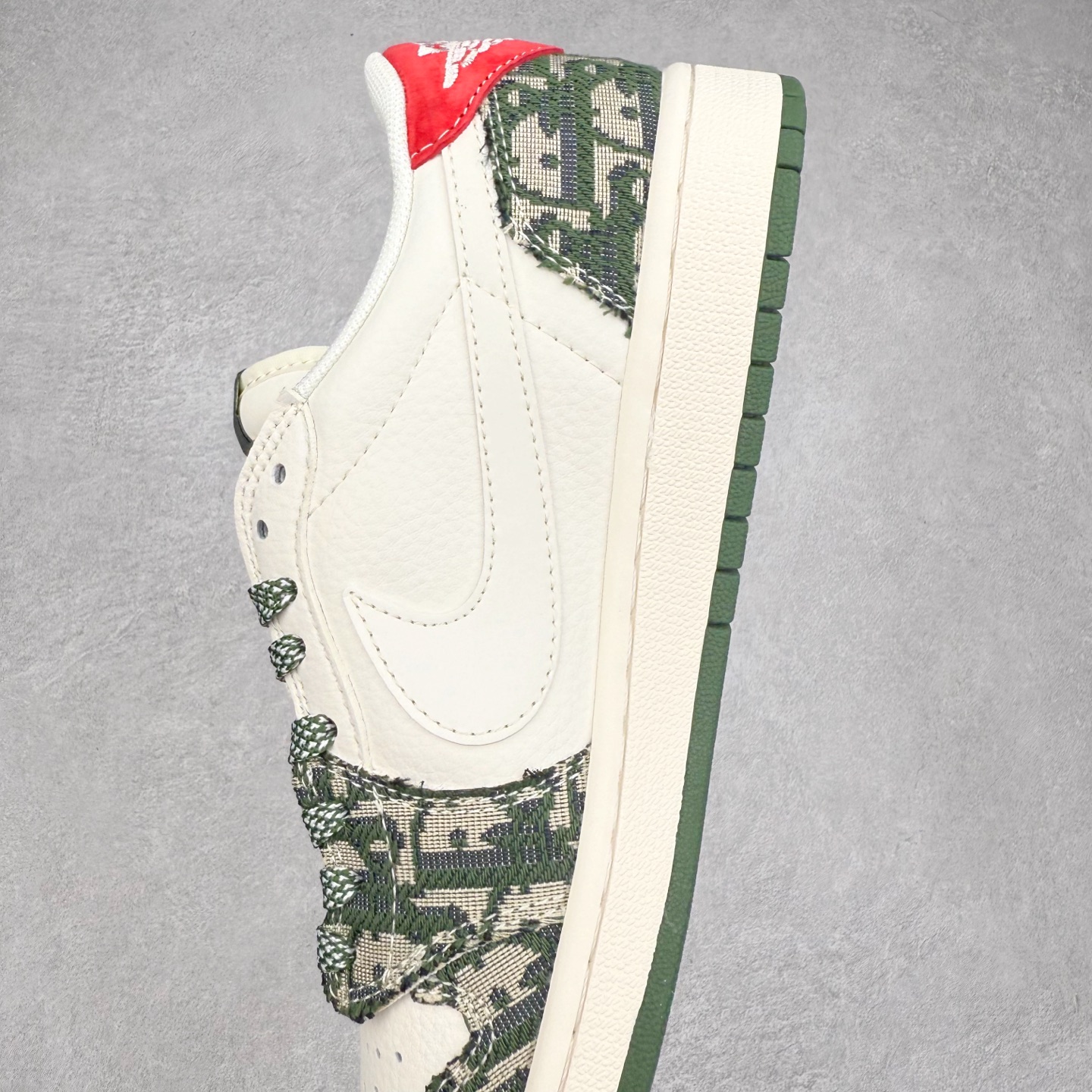 图片[7]-TS x Air Jordan AJ1 Low 倒钩低帮联名定制配色 XY2688-114 原厂内置气垫魔块 A模大底 头层小牛皮 鞋舌AJ原厂专用牛津布+AJ专用反口珍珠布+原厂无杂质高弹内里海棉+特殊封边弹力鞋带 实拍调校N版已经零色差零失真 百分百还原实物色彩所见即所得 不存在货不对板色差等低级问题 选购参考实物拍摄 不混卖不参货 只用心做好货严格选品 承诺混一赔十 尺码：36 36.5 37.5 38 38.5 39 40 40.5 41 42 42.5 43 44 44.5 45-选品中心