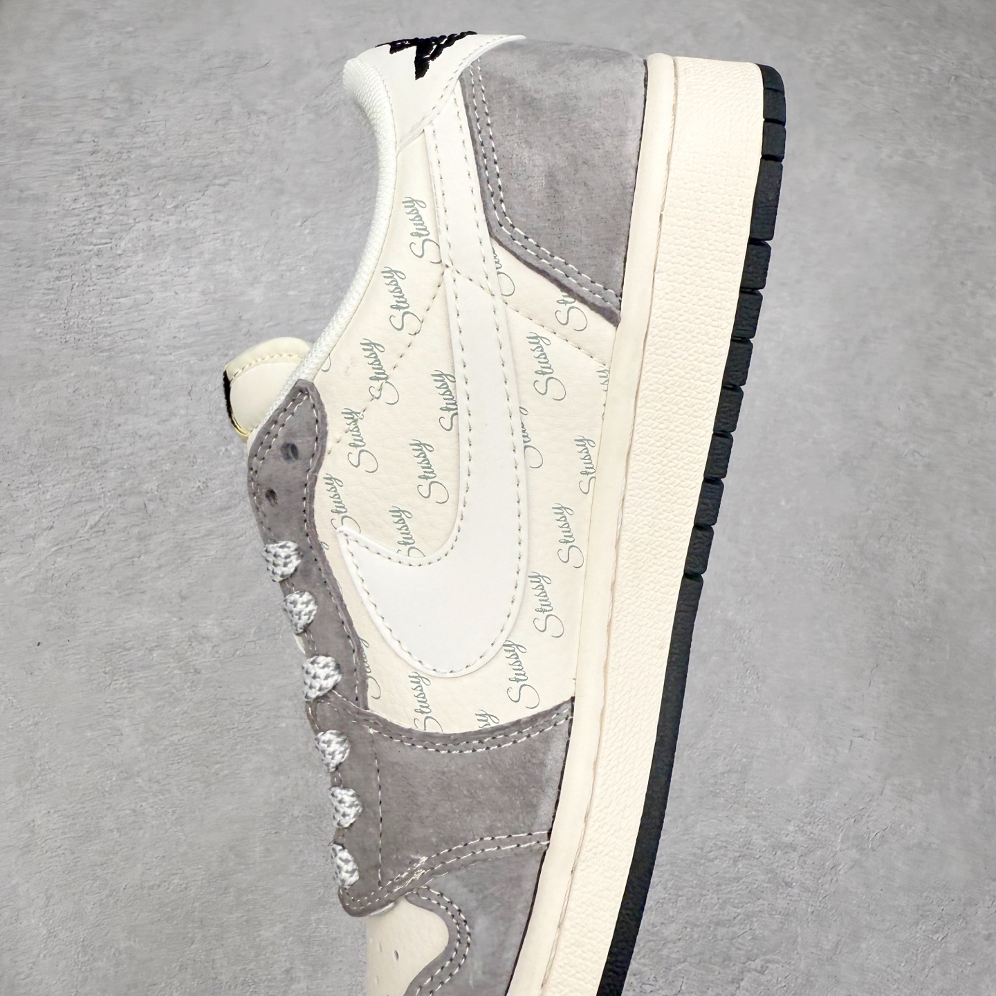 图片[7]-TS x Air Jordan AJ1 Low 倒钩低帮联名定制配色 QW5088-204 原厂内置气垫魔块 A模大底 头层小牛皮 鞋舌AJ原厂专用牛津布+AJ专用反口珍珠布+原厂无杂质高弹内里海棉+特殊封边弹力鞋带 实拍调校N版已经零色差零失真 百分百还原实物色彩所见即所得 不存在货不对板色差等低级问题 选购参考实物拍摄 不混卖不参货 只用心做好货严格选品 承诺混一赔十 尺码：36 36.5 37.5 38 38.5 39 40 40.5 41 42 42.5 43 44 44.5 45-选品中心