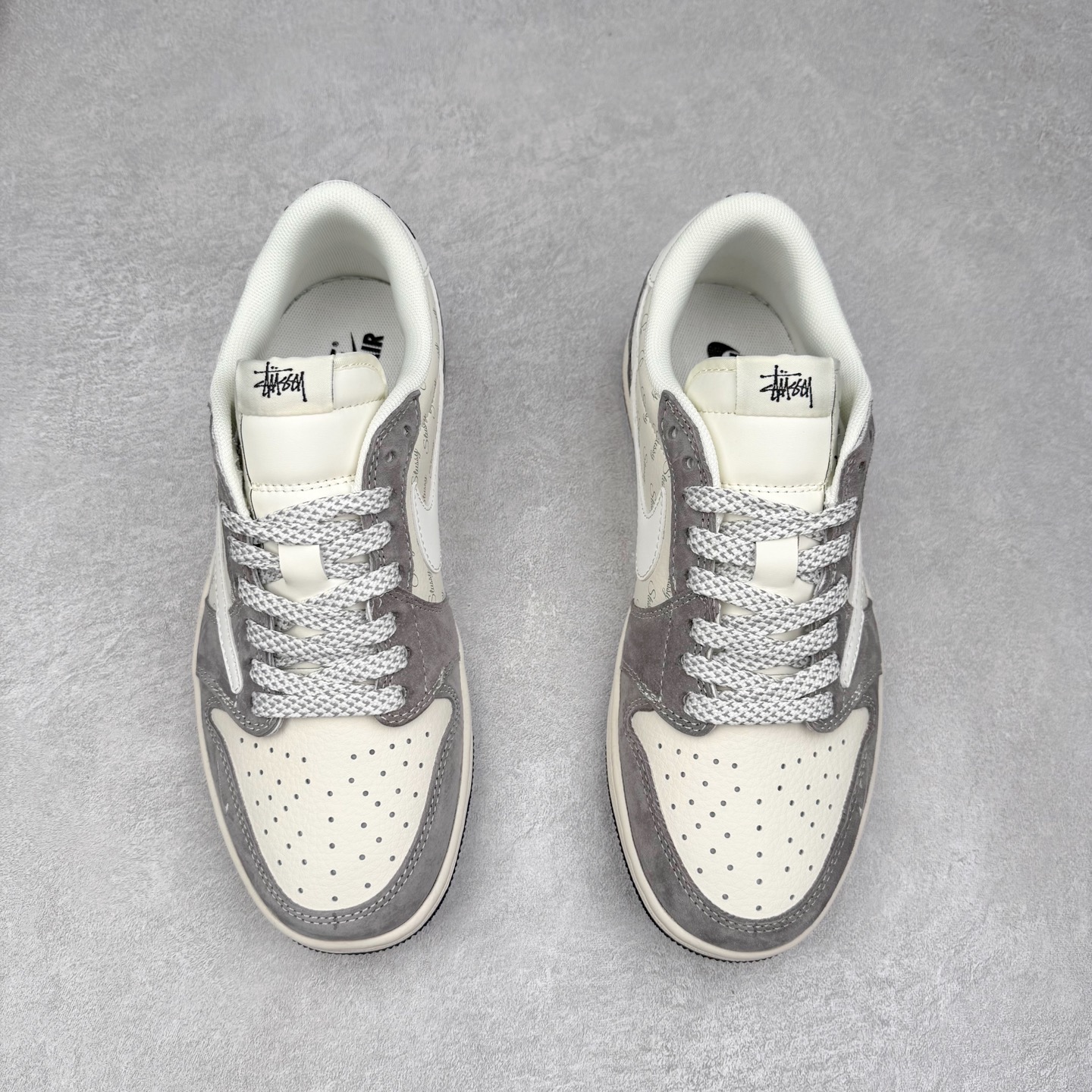 图片[2]-TS x Air Jordan AJ1 Low 倒钩低帮联名定制配色 QW5088-204 原厂内置气垫魔块 A模大底 头层小牛皮 鞋舌AJ原厂专用牛津布+AJ专用反口珍珠布+原厂无杂质高弹内里海棉+特殊封边弹力鞋带 实拍调校N版已经零色差零失真 百分百还原实物色彩所见即所得 不存在货不对板色差等低级问题 选购参考实物拍摄 不混卖不参货 只用心做好货严格选品 承诺混一赔十 尺码：36 36.5 37.5 38 38.5 39 40 40.5 41 42 42.5 43 44 44.5 45-选品中心