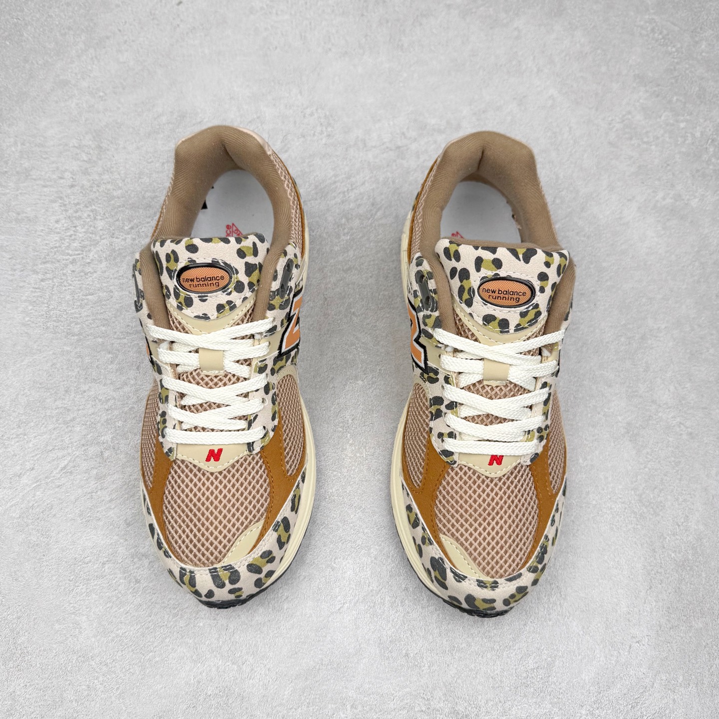 图片[2]-New Balance 2002R NB2002 男女休闲慢跑鞋 必备的时髦单品之一 最新出的2002R系列 这款延续了经典科技 升级版N-ERGY缓震物料机能与材质上脚太舒适了 鞋面的柔软麂皮搭配尼龙网布 特别透气而且还复古感 不管是搭配牛仔裤还工装裤都是百搭！小红书众多博主上脚推荐！尺码：36 36.5 37.5 38 38.5 39.5 40 40.5 41 42 42.5 43 44 45-选品中心