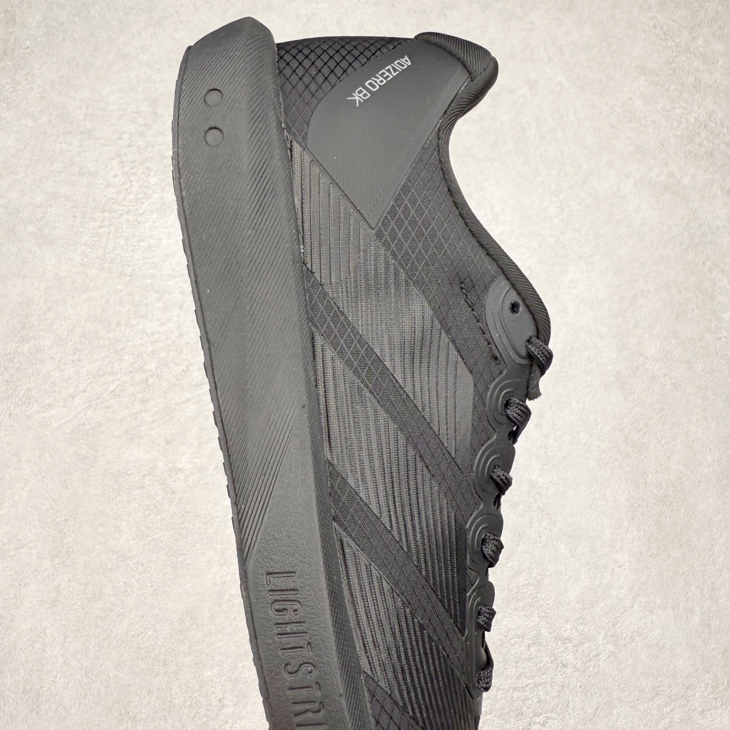 图片[6]-AD Adizero BK 夏季透气网眼竞速跑鞋 JP6521 融合Lightstrike和Lightstrike Pro技术 采用乙烯/乙酸乙烯酯(EVA)材质 打造舒适中底 含ENERGYROD能量碳柱 旨在为步伐添活力 尺码：36 36.5 37 38 38.5 39 40 40.5 41 42 42.5 43 44 44.5 45-选品中心