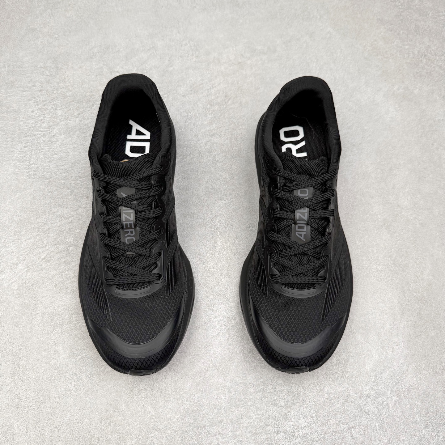 图片[2]-AD Adizero BK 夏季透气网眼竞速跑鞋 JP6521 融合Lightstrike和Lightstrike Pro技术 采用乙烯/乙酸乙烯酯(EVA)材质 打造舒适中底 含ENERGYROD能量碳柱 旨在为步伐添活力 尺码：36 36.5 37 38 38.5 39 40 40.5 41 42 42.5 43 44 44.5 45-选品中心