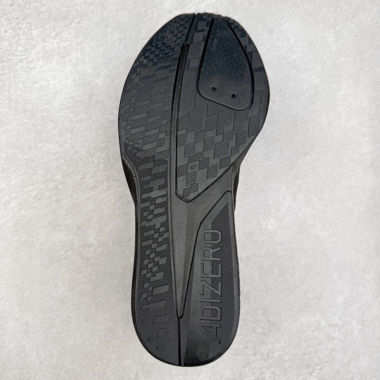 图片[9]-AD Adizero BK 夏季透气网眼竞速跑鞋 JP6521 融合Lightstrike和Lightstrike Pro技术 采用乙烯/乙酸乙烯酯(EVA)材质 打造舒适中底 含ENERGYROD能量碳柱 旨在为步伐添活力 尺码：36 36.5 37 38 38.5 39 40 40.5 41 42 42.5 43 44 44.5 45-选品中心