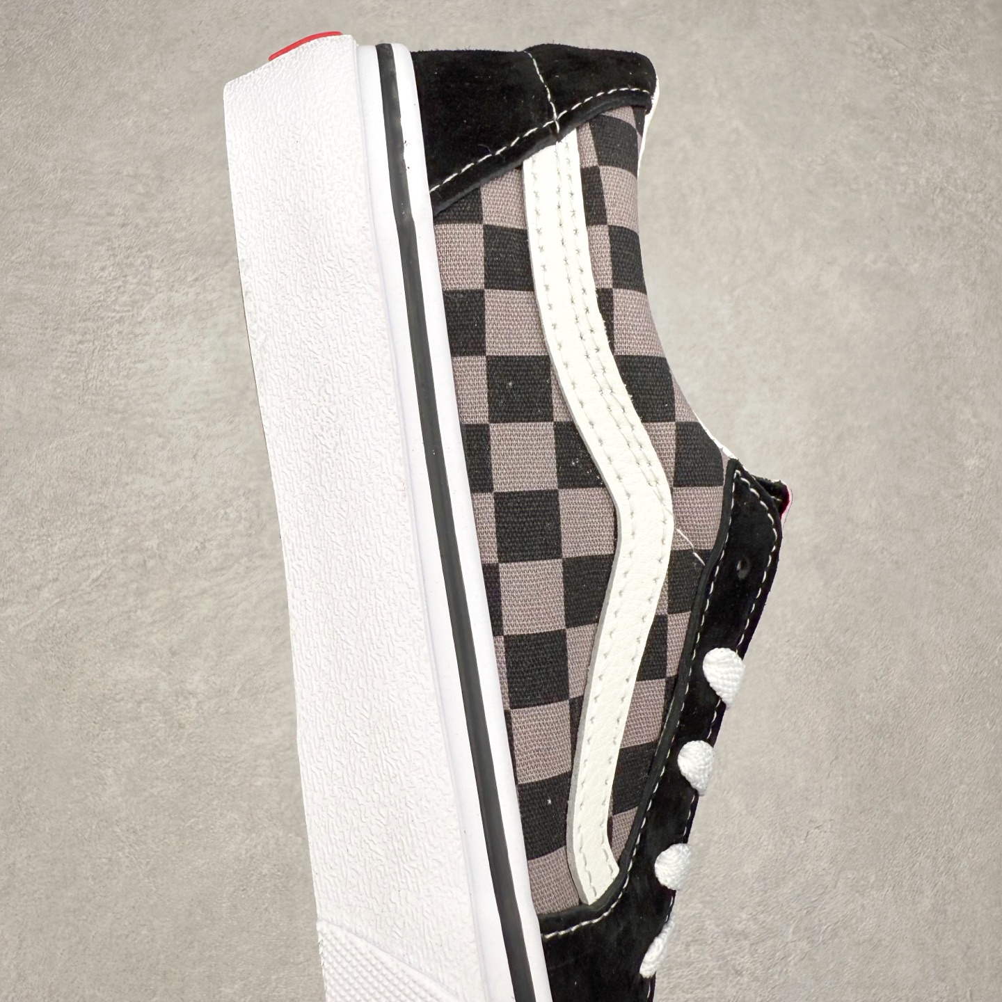 图片[6]-Vans Sk8-Low 米白 范斯复古休闲硫化帆布鞋 该鞋款以白线勾勒出整体造型 鞋面采用帆布搭配麂皮材质 米白鞋身搭配橘色织唛标点缀 清新淡雅上脚百搭 尺码：35 36 36.5 37 38 38.5 39 40 40.5 41 42 42.5 43 44-选品中心