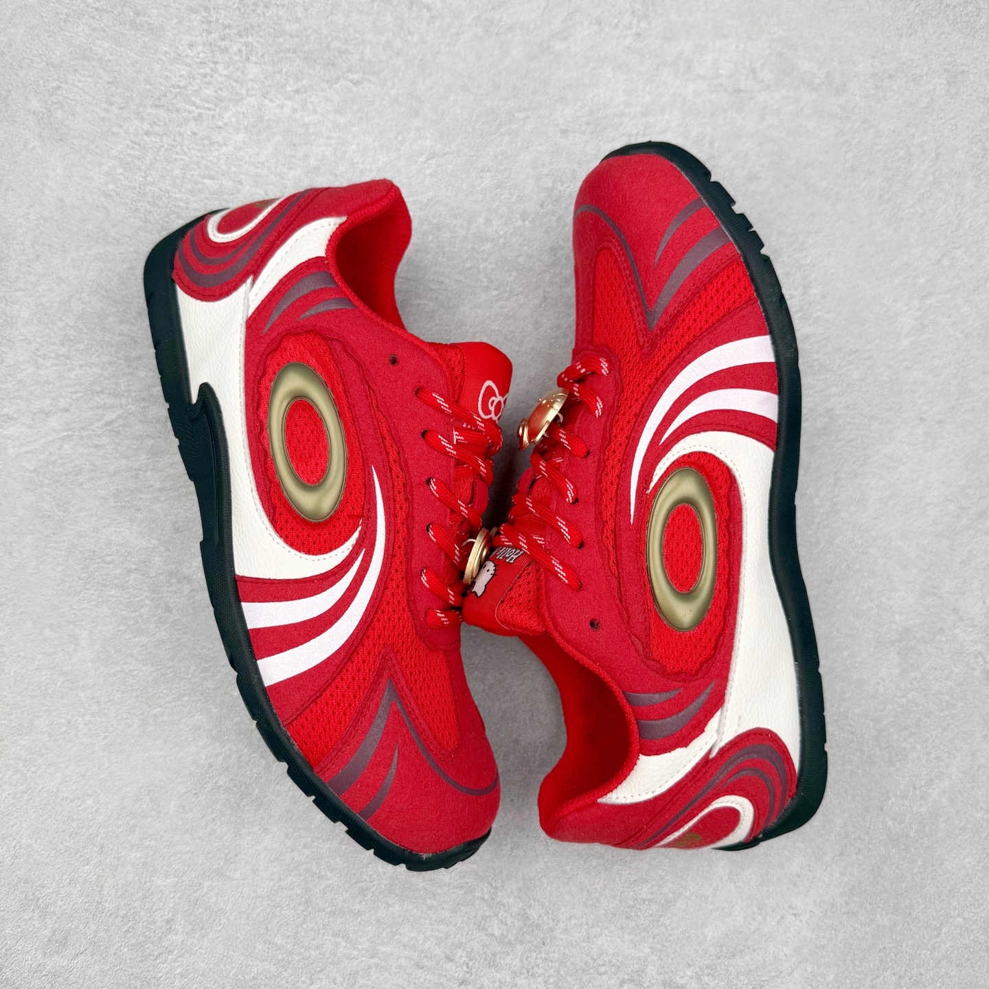 图片[3]-Sanrio/三丽鸥 x OLD ORDER 凯蒂猫 Hello Kitty联名 薄底鞋 网布 舒适 低帮 生活休闲鞋 实拍调校N版已经零色差零失真 百分百还原实物色彩所见即所得 不存在货不对板色差等低级问题 选购参考实物拍摄 不混卖不参货 只用心做好货严格选品 承诺混一赔十 尺码：36 36.5 37.5 38 38.5 39 40 40.5 41 42 42.5 43 44 44.5 45-选品中心