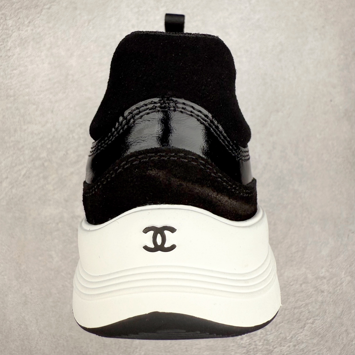 图片[8]-Chanel香奈儿 25ss 春夏新款专柜顶级休闲款运动鞋 这款经典设计 鞋面多种工艺电绣的风格；大底却时尚运动；不平凡的拥入了多种配色元素多元化混搭非常好看百搭，休闲，时尚，运动，户外都能兼顾 鞋面采用： 原版进口高丝光牛反绒+进口混种羊皮 内里采用： 原版进口透气网 大底：原版独家开模+TPU组合大底 尺码：35-40-选品中心