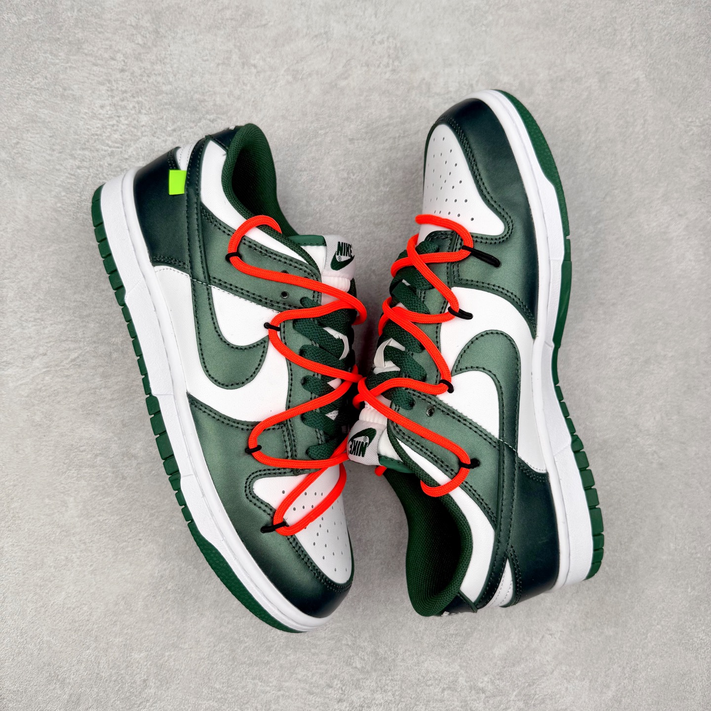 图片[3]-NK Dunk Low DD1391-101 定制系列天花板 无原鞋不开发 全系列得物原鞋一比一校对开发 配色持续更新中 终端对接 优势输出 全套原厂楦头原纸板数据档案倾力打造 原汁原味莞产 极致还原 圈内最强针车工艺 高端零售指定版 广东原厂配套原盒原标 鞋盒分三个尺码段 原厂冲刀 超高清洁度 全鞋零毛边皮料切割 采用原厂百宏鞋带以及原厂百宏织唛舌标 内标可供原厂几率过验 进口原装条纹中底布 四线拉帮白色点胶 原厂拉帮手法遵循公司 原厂电绣 极致还原 尺码：36 36.5 37.5 38 38.5 39 40 40.5 41 42 42.5 43 44 44.5 45 46-选品中心