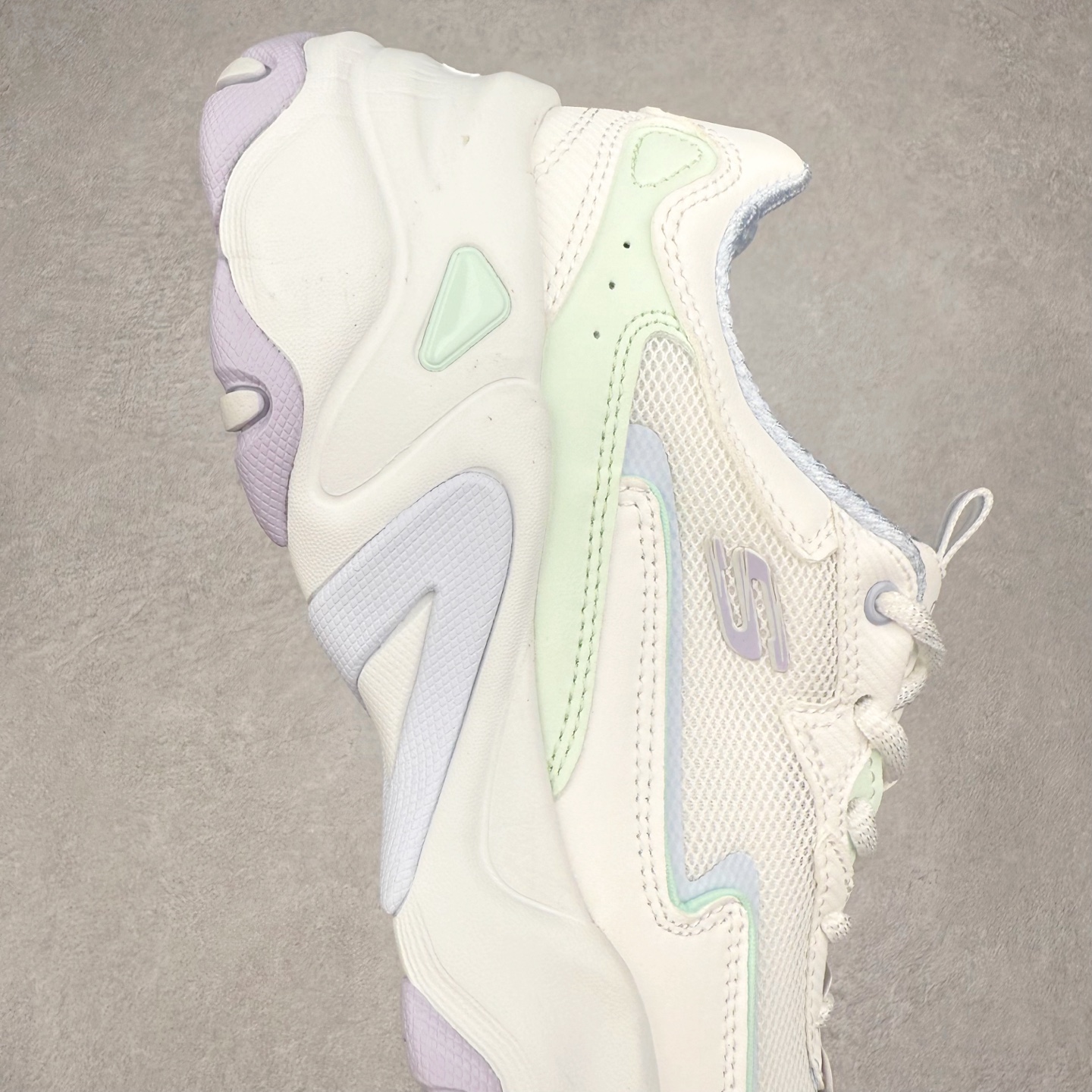 图片[6]-Skechers斯凯奇 D\’Lites 糯米熊 舒适柔软时尚百搭低帮老爹鞋 实拍调校N版已经零色差零失真 百分百还原实物色彩所见即所得 不存在货不对板色差等低级问题 选购参考实物拍摄 不混卖不参货 只用心做好货严格选品 承诺混一赔十 尺码：35.5 36 36.5 37.5 38 38.5 39 40 40.5 41 42 42.5 43 44-选品中心