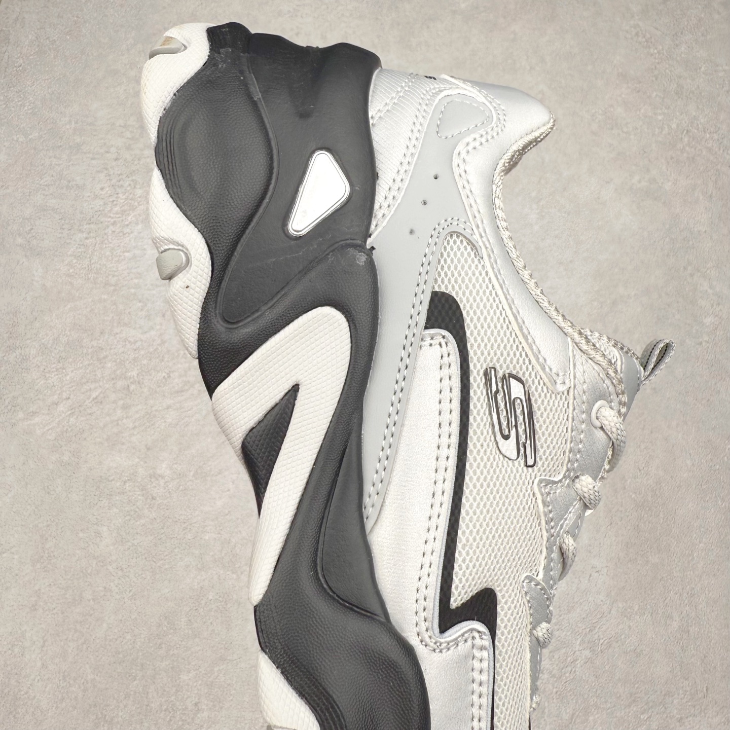 图片[6]-Skechers斯凯奇 D\’Lites 糯米熊 舒适柔软时尚百搭低帮老爹鞋 实拍调校N版已经零色差零失真 百分百还原实物色彩所见即所得 不存在货不对板色差等低级问题 选购参考实物拍摄 不混卖不参货 只用心做好货严格选品 承诺混一赔十 尺码：35.5 36 36.5 37.5 38 38.5 39 40 40.5 41 42 42.5 43 44-选品中心