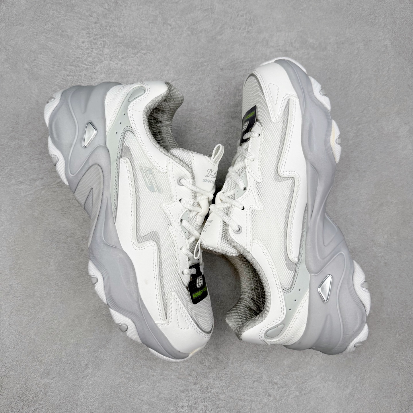 图片[3]-Skechers斯凯奇 D\’Lites 糯米熊 舒适柔软时尚百搭低帮老爹鞋 实拍调校N版已经零色差零失真 百分百还原实物色彩所见即所得 不存在货不对板色差等低级问题 选购参考实物拍摄 不混卖不参货 只用心做好货严格选品 承诺混一赔十 尺码：35.5 36 36.5 37.5 38 38.5 39 40 40.5 41 42 42.5 43 44-选品中心