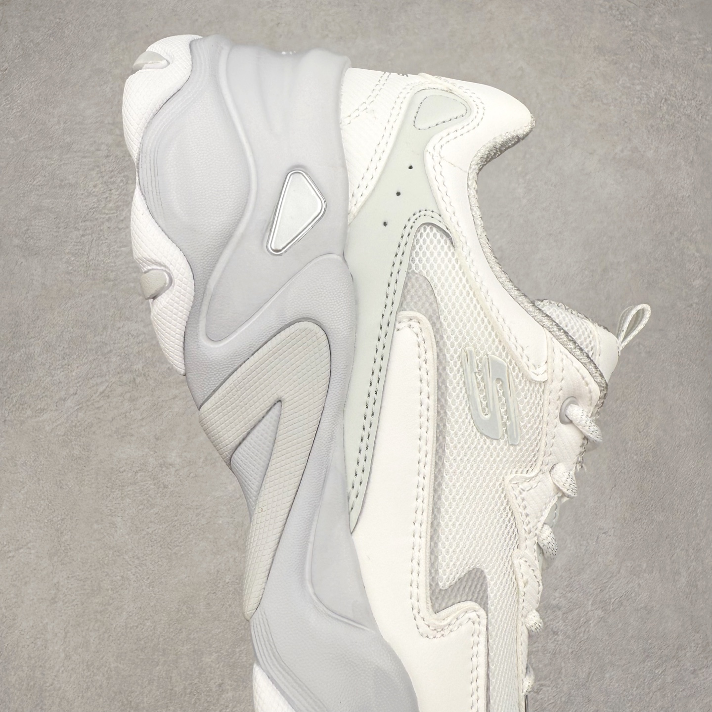 图片[6]-Skechers斯凯奇 D\’Lites 糯米熊 舒适柔软时尚百搭低帮老爹鞋 实拍调校N版已经零色差零失真 百分百还原实物色彩所见即所得 不存在货不对板色差等低级问题 选购参考实物拍摄 不混卖不参货 只用心做好货严格选品 承诺混一赔十 尺码：35.5 36 36.5 37.5 38 38.5 39 40 40.5 41 42 42.5 43 44-选品中心