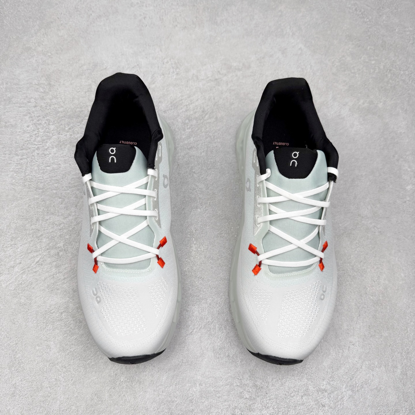 图片[2]-On Cloudtilt 昂跑减震生活休闲鞋 此运动品牌 开创于2010年 缓震着陆、强效回弹、轻柔质感的设计构思始终是ON研制关键 与此同时基于“为全球提供革新性的跑步感受”信念 陆续推出了多款跑鞋及其以专业运动人体跑步工程学为设计关键的功能性跑步服饰设备 让跑者不费力气地畅快畅跑 尺码：36 36.5 37.5 38 38.5 39 40 40.5 41 42 42.5 43 44 44.5 45-选品中心