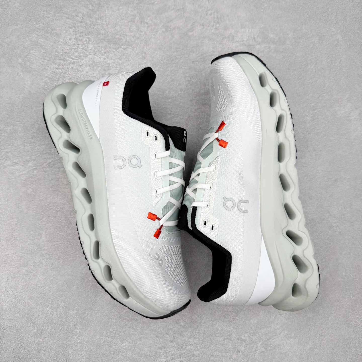 图片[3]-On Cloudtilt 昂跑减震生活休闲鞋 此运动品牌 开创于2010年 缓震着陆、强效回弹、轻柔质感的设计构思始终是ON研制关键 与此同时基于“为全球提供革新性的跑步感受”信念 陆续推出了多款跑鞋及其以专业运动人体跑步工程学为设计关键的功能性跑步服饰设备 让跑者不费力气地畅快畅跑 尺码：36 36.5 37.5 38 38.5 39 40 40.5 41 42 42.5 43 44 44.5 45-选品中心