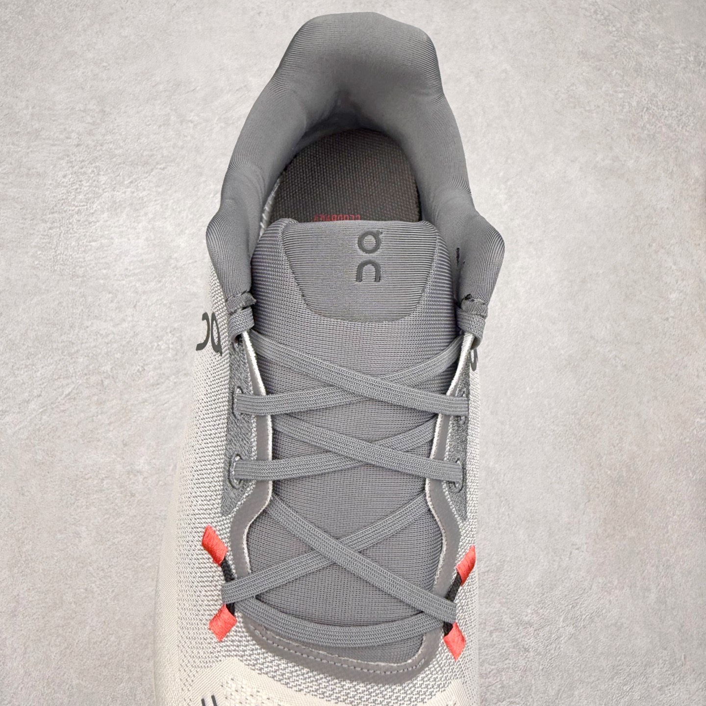 图片[5]-On Cloudtilt 昂跑减震生活休闲鞋 此运动品牌 开创于2010年 缓震着陆、强效回弹、轻柔质感的设计构思始终是ON研制关键 与此同时基于“为全球提供革新性的跑步感受”信念 陆续推出了多款跑鞋及其以专业运动人体跑步工程学为设计关键的功能性跑步服饰设备 让跑者不费力气地畅快畅跑 尺码：36 36.5 37.5 38 38.5 39 40 40.5 41 42 42.5 43 44 44.5 45-选品中心