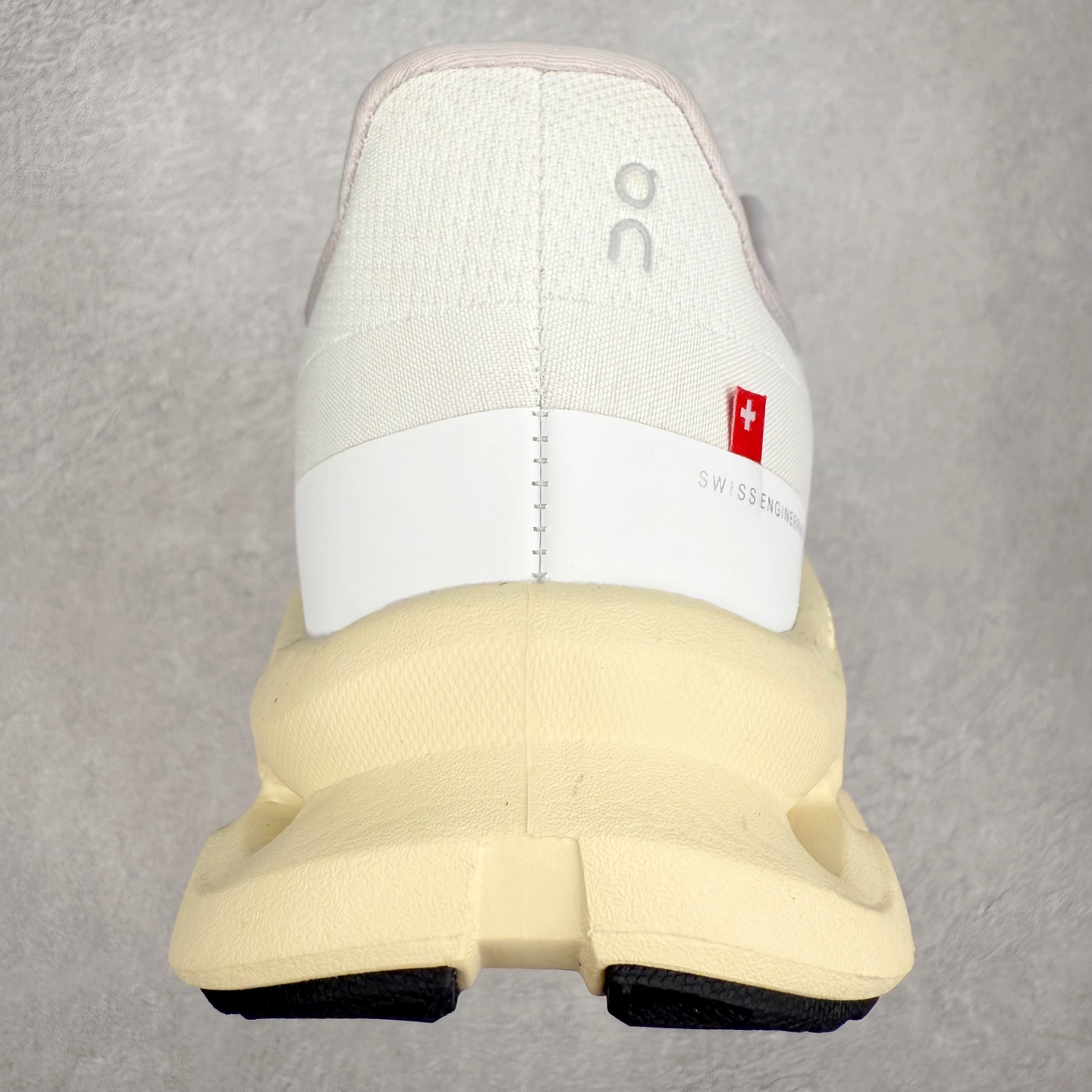 图片[8]-On Cloudtilt 昂跑减震生活休闲鞋 此运动品牌 开创于2010年 缓震着陆、强效回弹、轻柔质感的设计构思始终是ON研制关键 与此同时基于“为全球提供革新性的跑步感受”信念 陆续推出了多款跑鞋及其以专业运动人体跑步工程学为设计关键的功能性跑步服饰设备 让跑者不费力气地畅快畅跑 尺码：36 36.5 37.5 38 38.5 39 40 40.5 41 42 42.5 43 44 44.5 45-选品中心