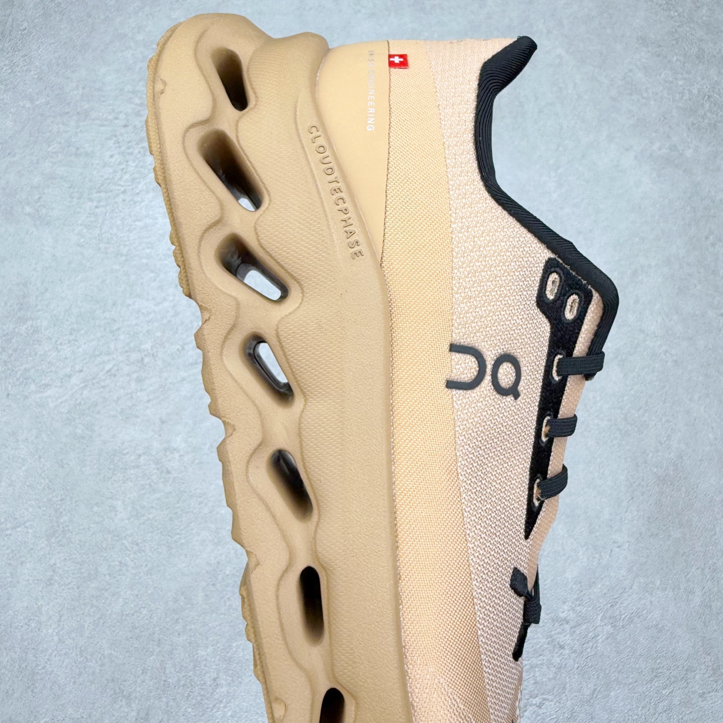 图片[6]-On Cloudtilt 昂跑减震生活休闲鞋 此运动品牌 开创于2010年 缓震着陆、强效回弹、轻柔质感的设计构思始终是ON研制关键 与此同时基于“为全球提供革新性的跑步感受”信念 陆续推出了多款跑鞋及其以专业运动人体跑步工程学为设计关键的功能性跑步服饰设备 让跑者不费力气地畅快畅跑 尺码：36 36.5 37.5 38 38.5 39 40 40.5 41 42 42.5 43 44 44.5 45-选品中心