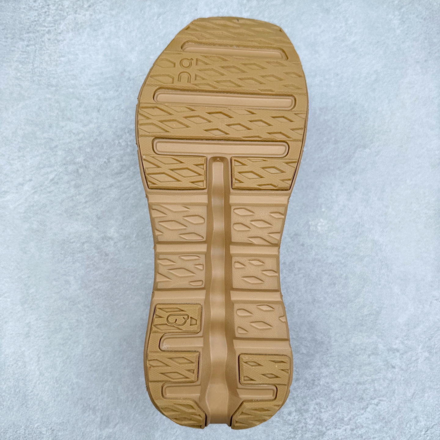 图片[9]-On Cloudtilt 昂跑减震生活休闲鞋 此运动品牌 开创于2010年 缓震着陆、强效回弹、轻柔质感的设计构思始终是ON研制关键 与此同时基于“为全球提供革新性的跑步感受”信念 陆续推出了多款跑鞋及其以专业运动人体跑步工程学为设计关键的功能性跑步服饰设备 让跑者不费力气地畅快畅跑 尺码：36 36.5 37.5 38 38.5 39 40 40.5 41 42 42.5 43 44 44.5 45-选品中心