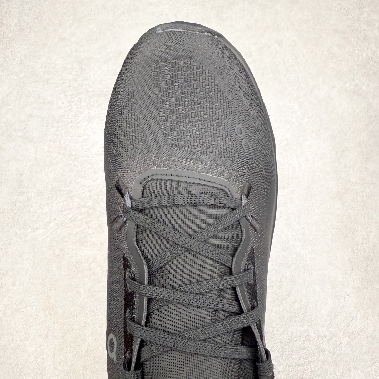 图片[4]-On Cloudtilt 昂跑减震生活休闲鞋 此运动品牌 开创于2010年 缓震着陆、强效回弹、轻柔质感的设计构思始终是ON研制关键 与此同时基于“为全球提供革新性的跑步感受”信念 陆续推出了多款跑鞋及其以专业运动人体跑步工程学为设计关键的功能性跑步服饰设备 让跑者不费力气地畅快畅跑 尺码：36 36.5 37.5 38 38.5 39 40 40.5 41 42 42.5 43 44 44.5 45-选品中心