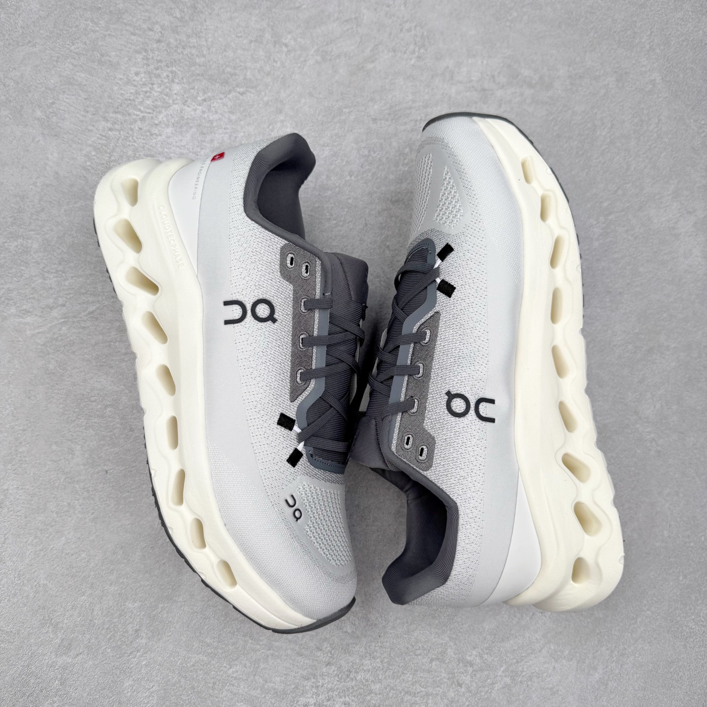 图片[3]-On Cloudtilt 昂跑减震生活休闲鞋 此运动品牌 开创于2010年 缓震着陆、强效回弹、轻柔质感的设计构思始终是ON研制关键 与此同时基于“为全球提供革新性的跑步感受”信念 陆续推出了多款跑鞋及其以专业运动人体跑步工程学为设计关键的功能性跑步服饰设备 让跑者不费力气地畅快畅跑 尺码：36 36.5 37.5 38 38.5 39 40 40.5 41 42 42.5 43 44 44.5 45-选品中心