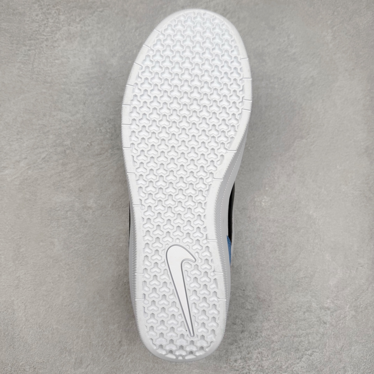 图片[9]-NK SB Force 58 空军58系列低帮休闲运动滑板板鞋 CZ2959-400 鞋面由帆布和麂皮拼接 层次感丰富 搭配硫化外底 耐磨耐穿 鞋舌及中底后跟处饰有SB Logo 表明鞋款身份 采用包边设计 经久耐穿 硫化结构则有效提升灵活性 穿上这款全新推出的创意力作 助你耀动街头 尺码：36 36.5 37.5 38 38.5 39 40 40.5 41 42 42.5 43 44 45-选品中心