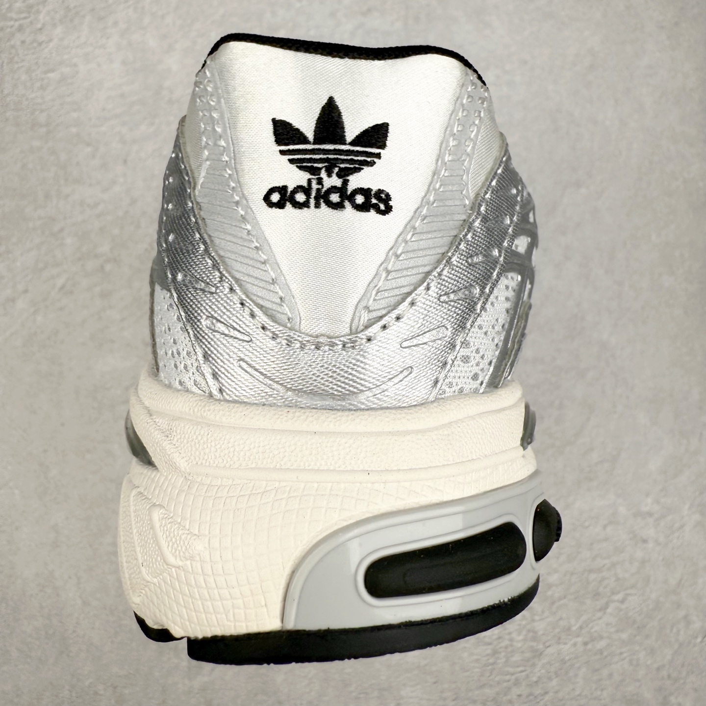 图片[8]-AD Originals Adistar Cushion 3 舒适百搭防滑耐磨低帮生活休闲鞋 实拍调校N版已经零色差零失真 百分百还原实物色彩所见即所得 不存在货不对板色差等低级问题 选购参考实物拍摄 不混卖不参货 只用心做好货严格选品 承诺混一赔十 尺码：36 36.5 37.5 38 38.5 39 40 40.5 41 42 42.5 43 44 44.5 45-选品中心