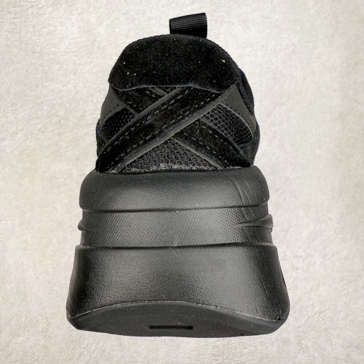 图片[8]-Onitsuka Tiger SP-1 鬼塚虎织物牛剖层革合成革厚底百搭减震耐磨低帮生活休闲鞋 鬼塚虎从运动中汲取灵感，并致力于打造融合舒适感受与创新设计的时尚品牌。品牌的设计风格既体现了对传统的致敬，同时也表达了对精致风格和现代创意的推崇。我们提供独具个性的全系列产品，打造从头到脚的整体穿搭。每件产品皆以精湛工艺匠心打造，细节考究，品质出众。尺码：36 37 37.5 38 39 39.5 40.5 41.5 42 42.5 43.5 44 45-选品中心